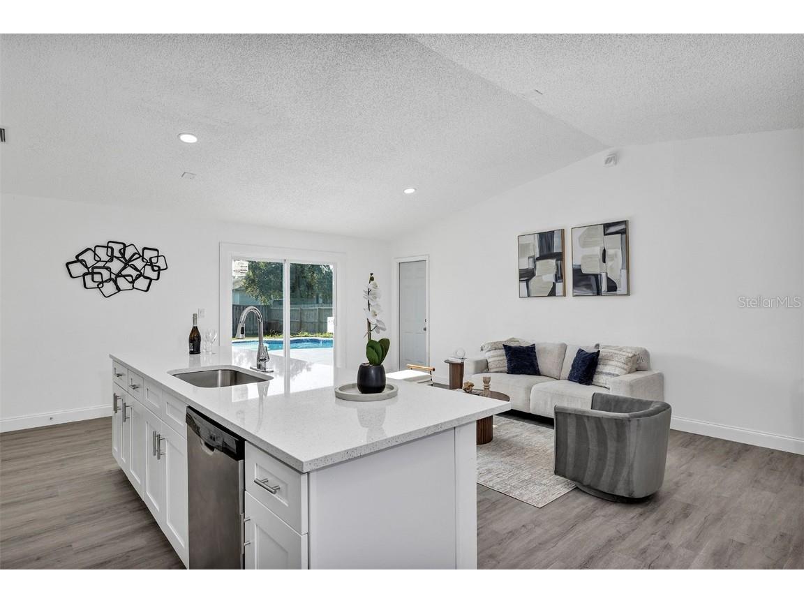 1099 Dusseldorf Avenue NW Palm Bay FL 32907 O6338311 image11