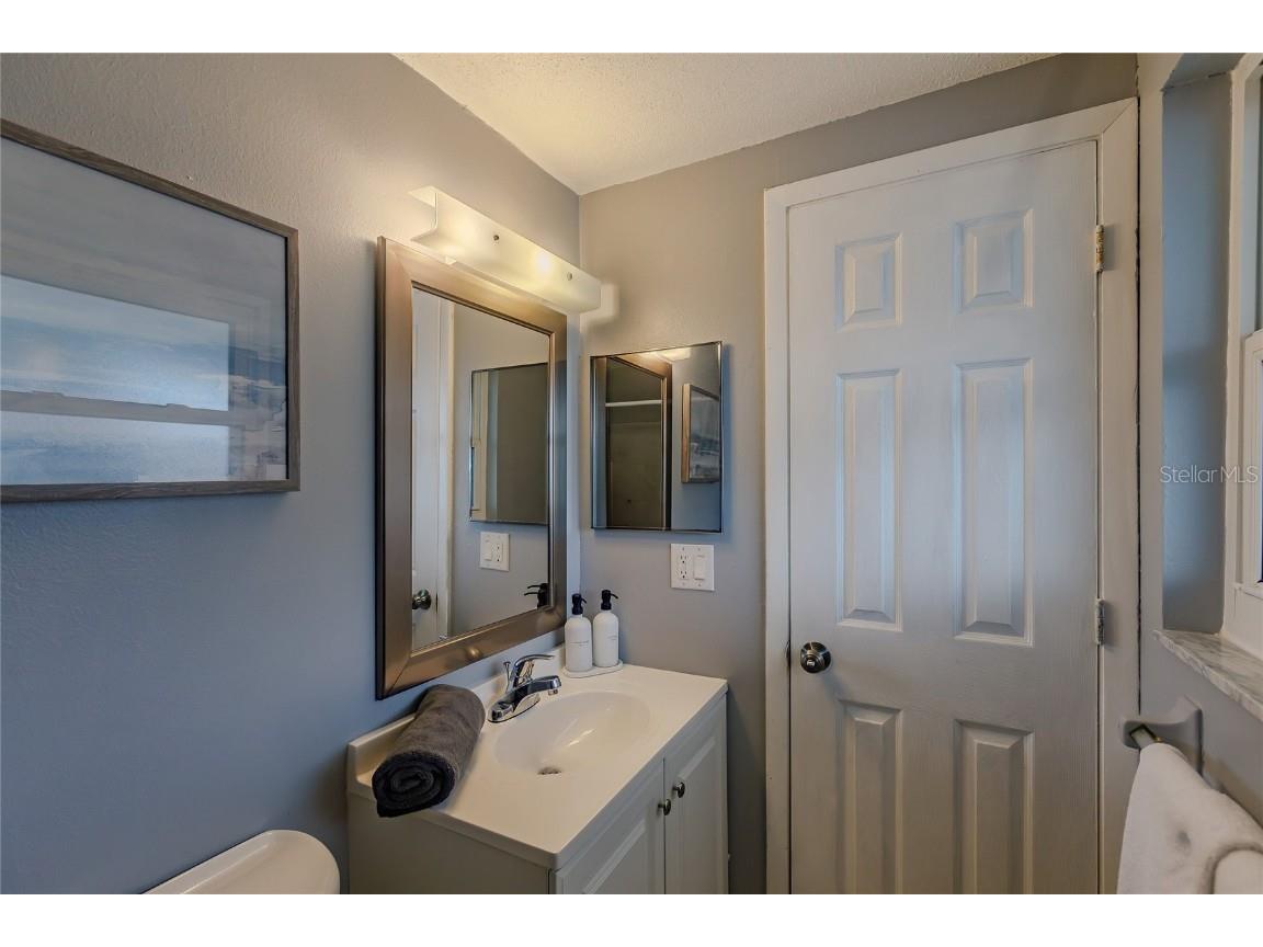 1099 Iowa Avenue Englewood FL 34223 A4659809 image24