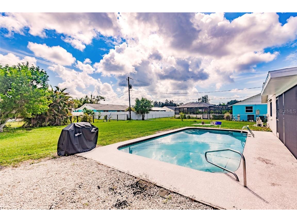 1099 Iowa Avenue Englewood FL 34223 A4659809 image4