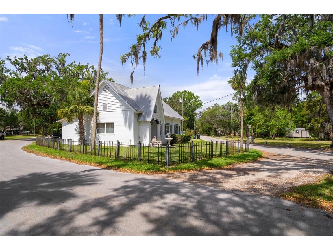 10990 and 11000 W Seminole Place Homosassa FL 34448 OM700339 image3