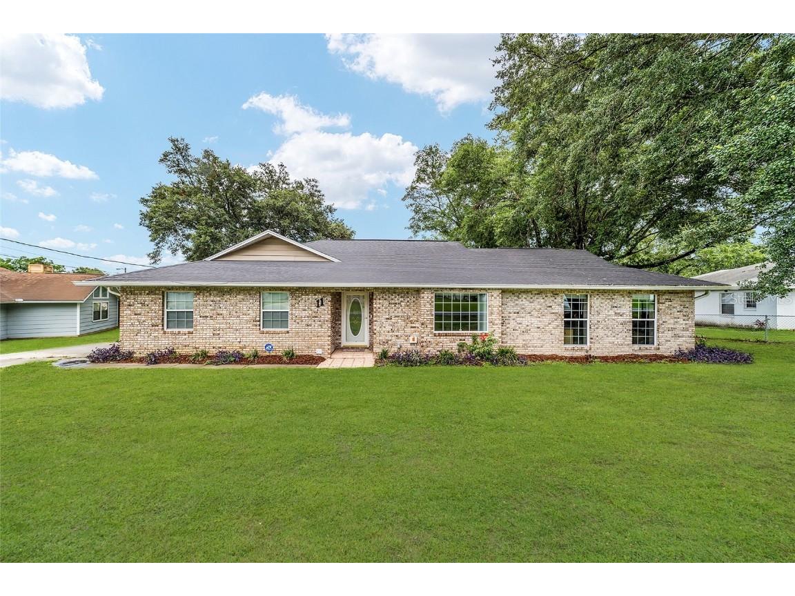 11 Almond Court Ocala FL 34472 OM704608 image1