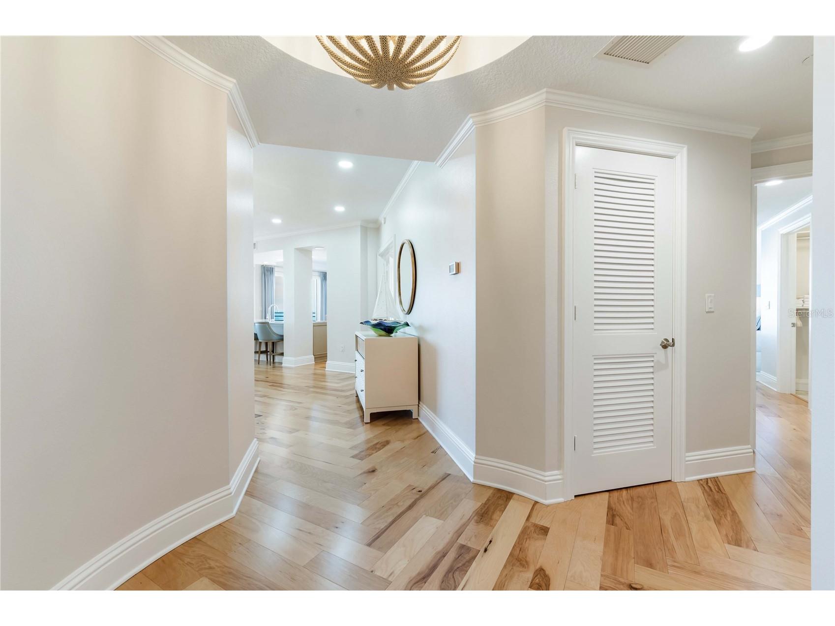 11 Baymont Street #702 Clearwater Beach FL 33767 TB8467929 image5