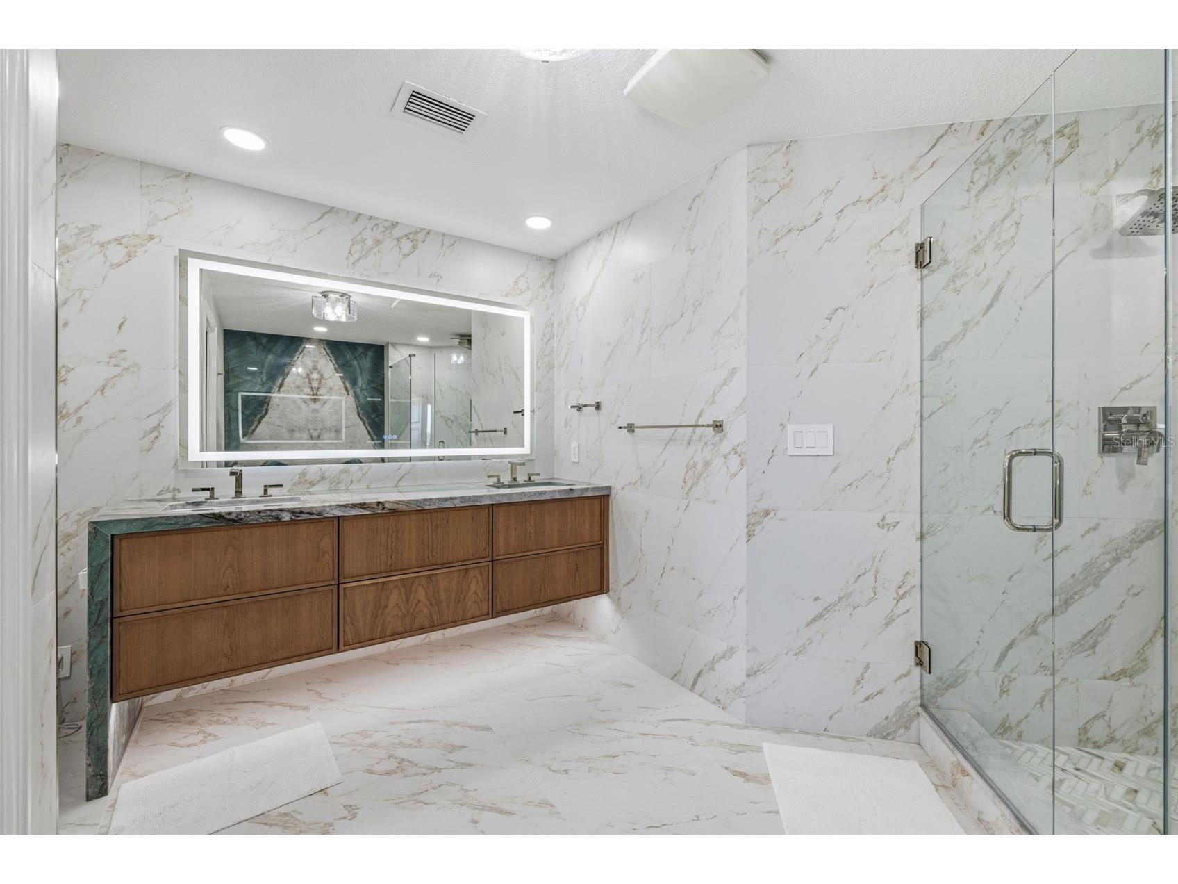 11 Baymont Street #907 Clearwater Beach FL 33767 TB8489056 image22