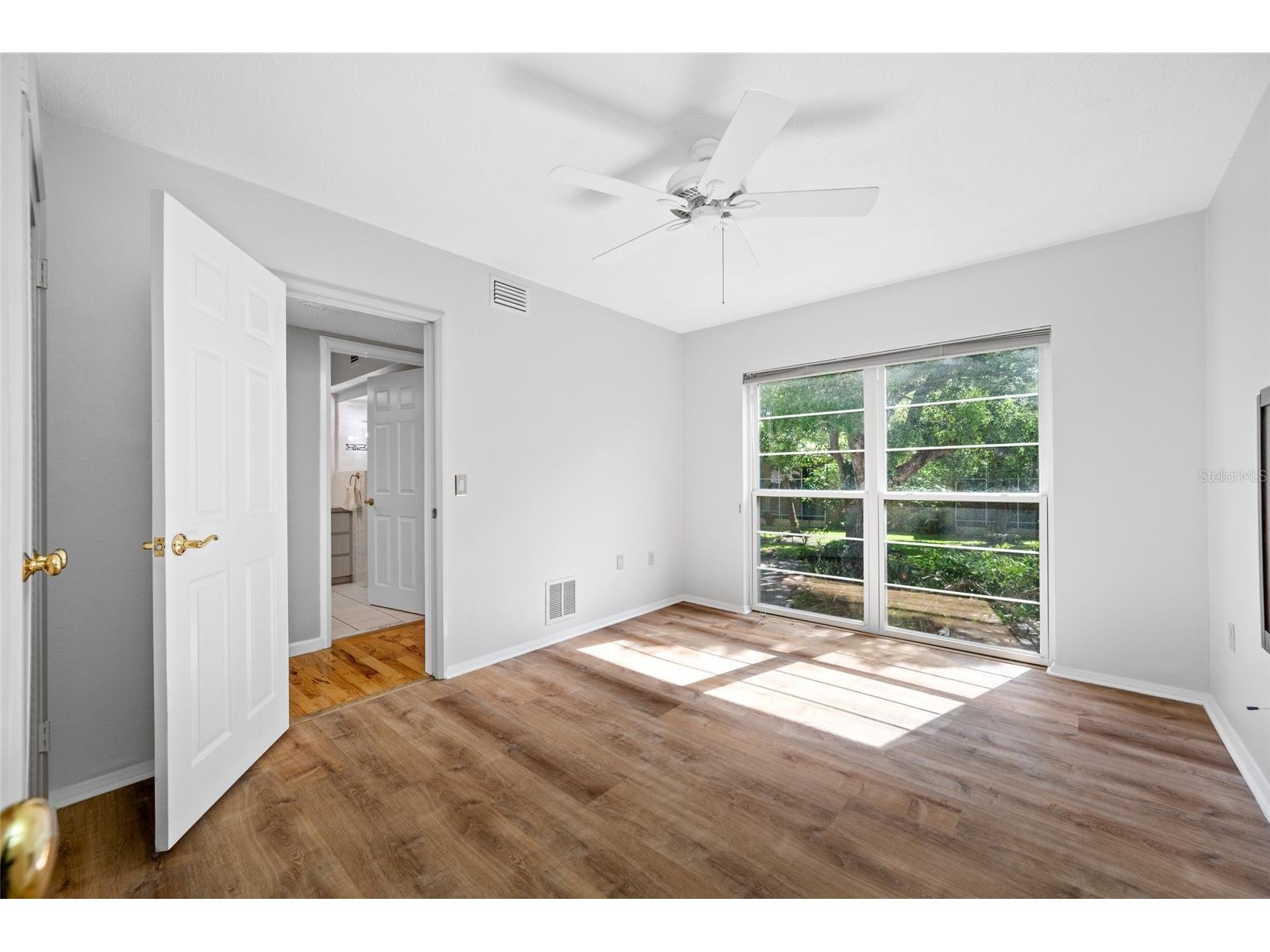11 Country Club Drive #11 Largo FL 33771 TB8509554 image40