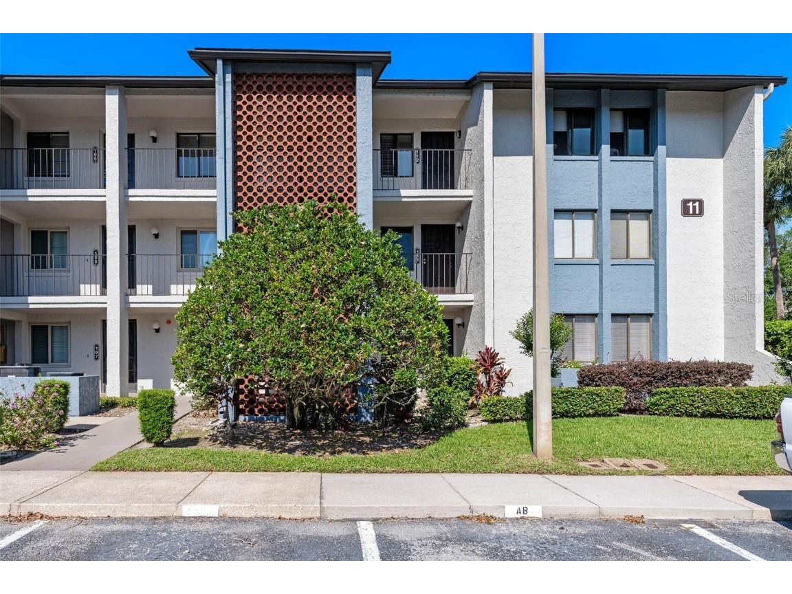11 Escondido Circle #110 Altamonte Springs FL 32701 O6300857 image1