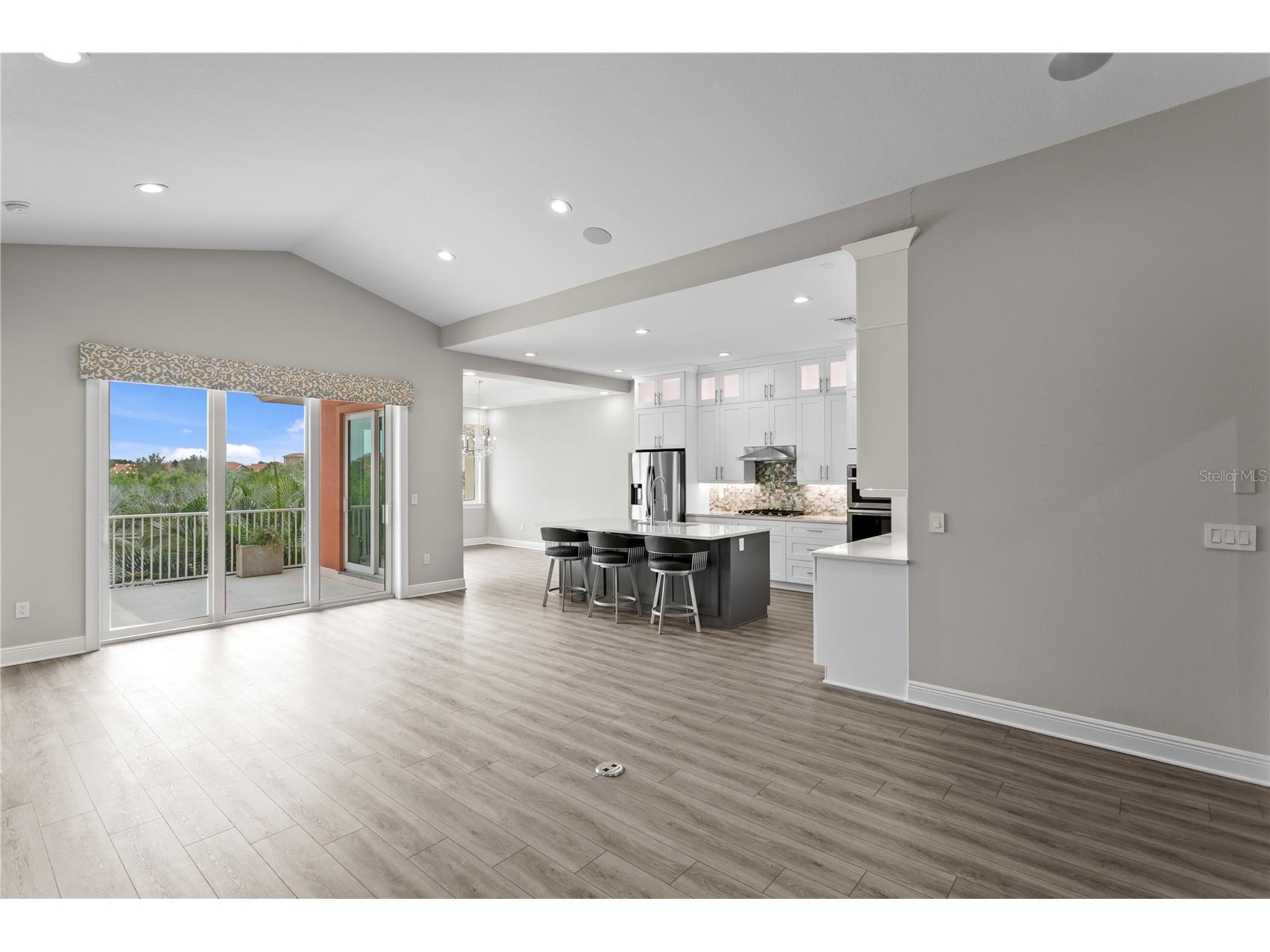 11 Franklin Court S #C Saint Petersburg FL 33711 TB8518866 image5