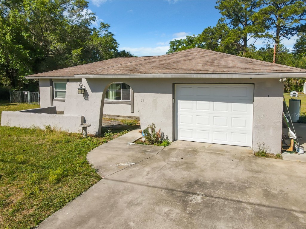 11 N Country Club Drive Crystal River FL 34429 W7853576 image1