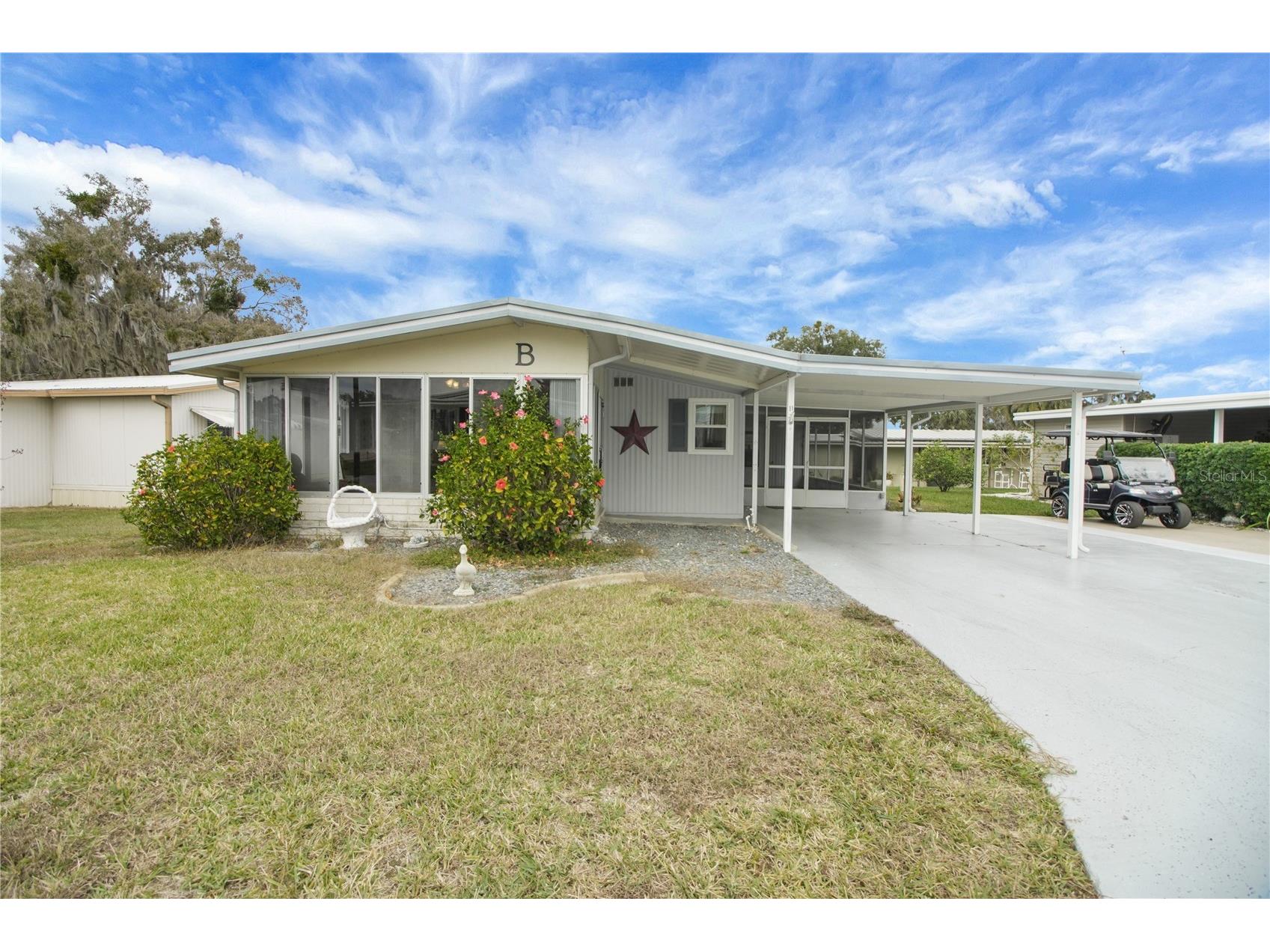 11 Orangewood Drive Fruitland Park FL 34731 - LAKE GRIFFIN G5106769 image1