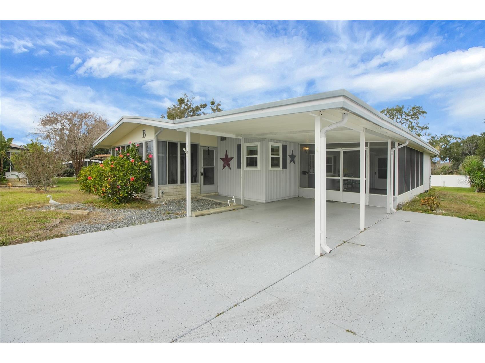 11 Orangewood Drive Fruitland Park FL 34731 - LAKE GRIFFIN G5106769 image2