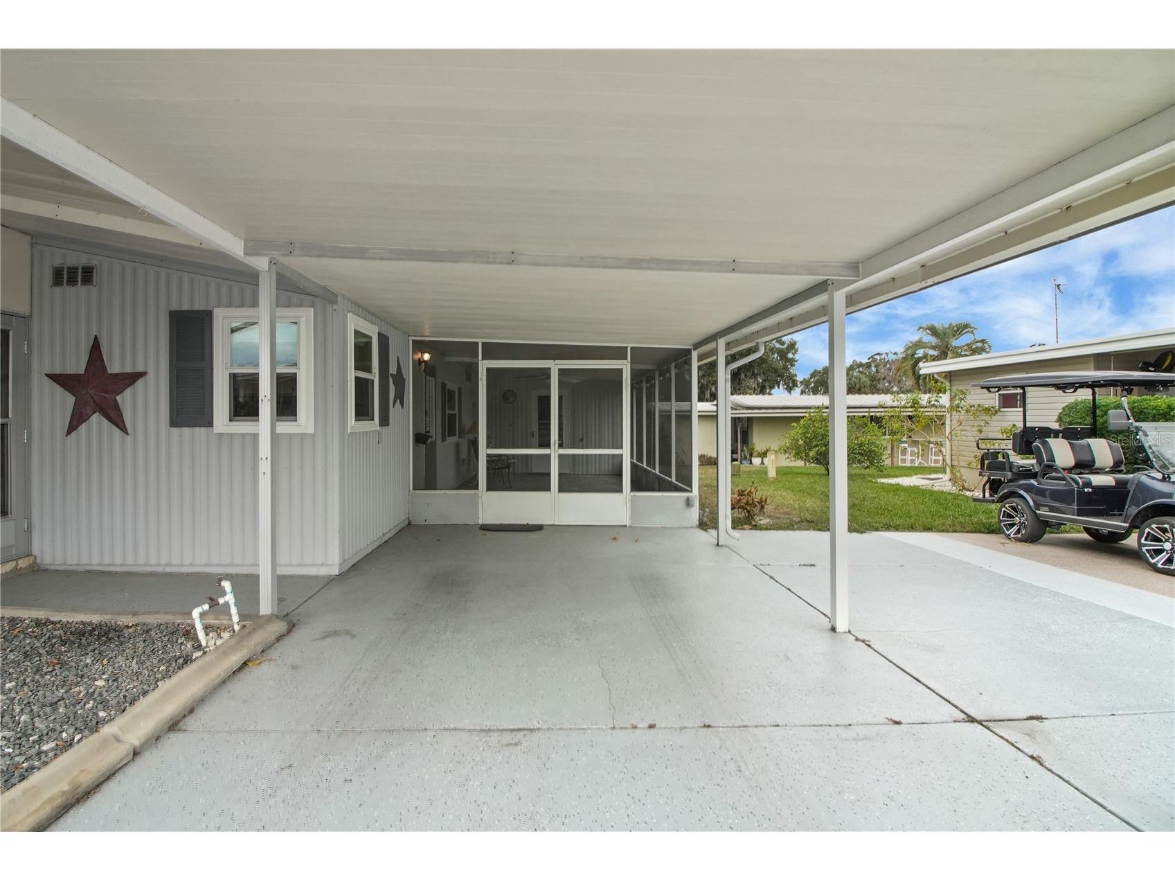 11 Orangewood Drive Fruitland Park FL 34731 - LAKE GRIFFIN G5106769 image3