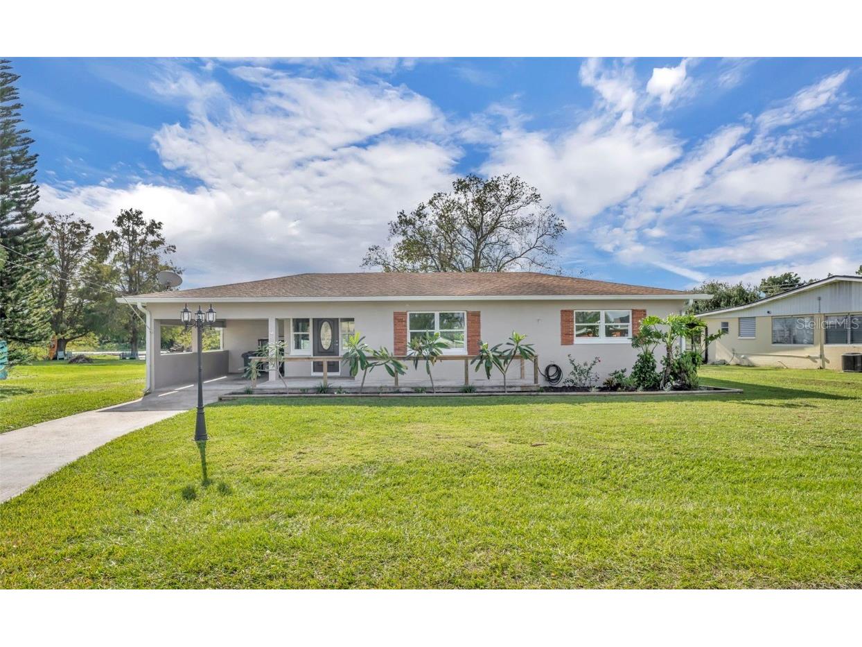 11 Poinsettia Drive Debary FL 32713 - LAKE MARIE O6254590 image1