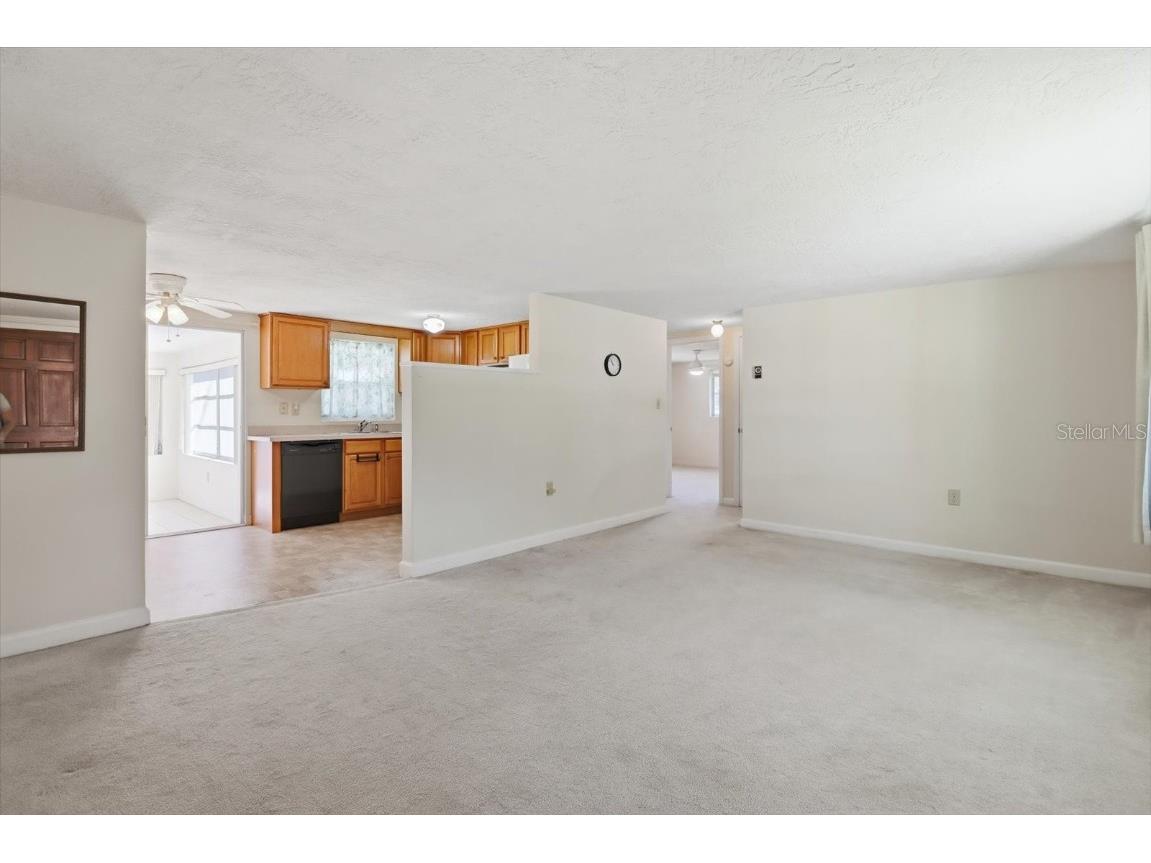 11 Roosevelt Boulevard Beverly Hills FL 34465 OM712327 image5