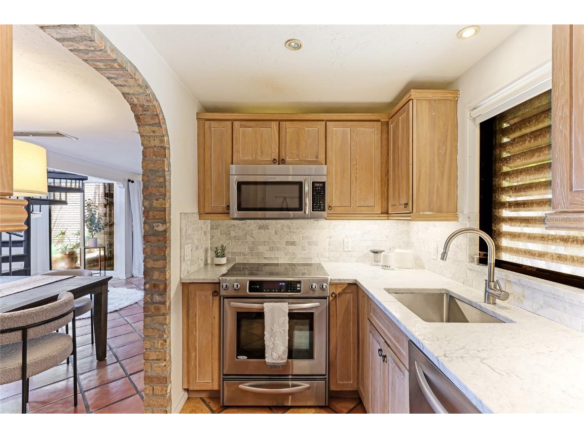 11 Sandy Cove Road #8F Sarasota FL 34242 A4668493 image16