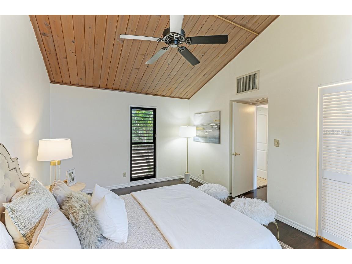 11 Sandy Cove Road #8F Sarasota FL 34242 A4668493 image27