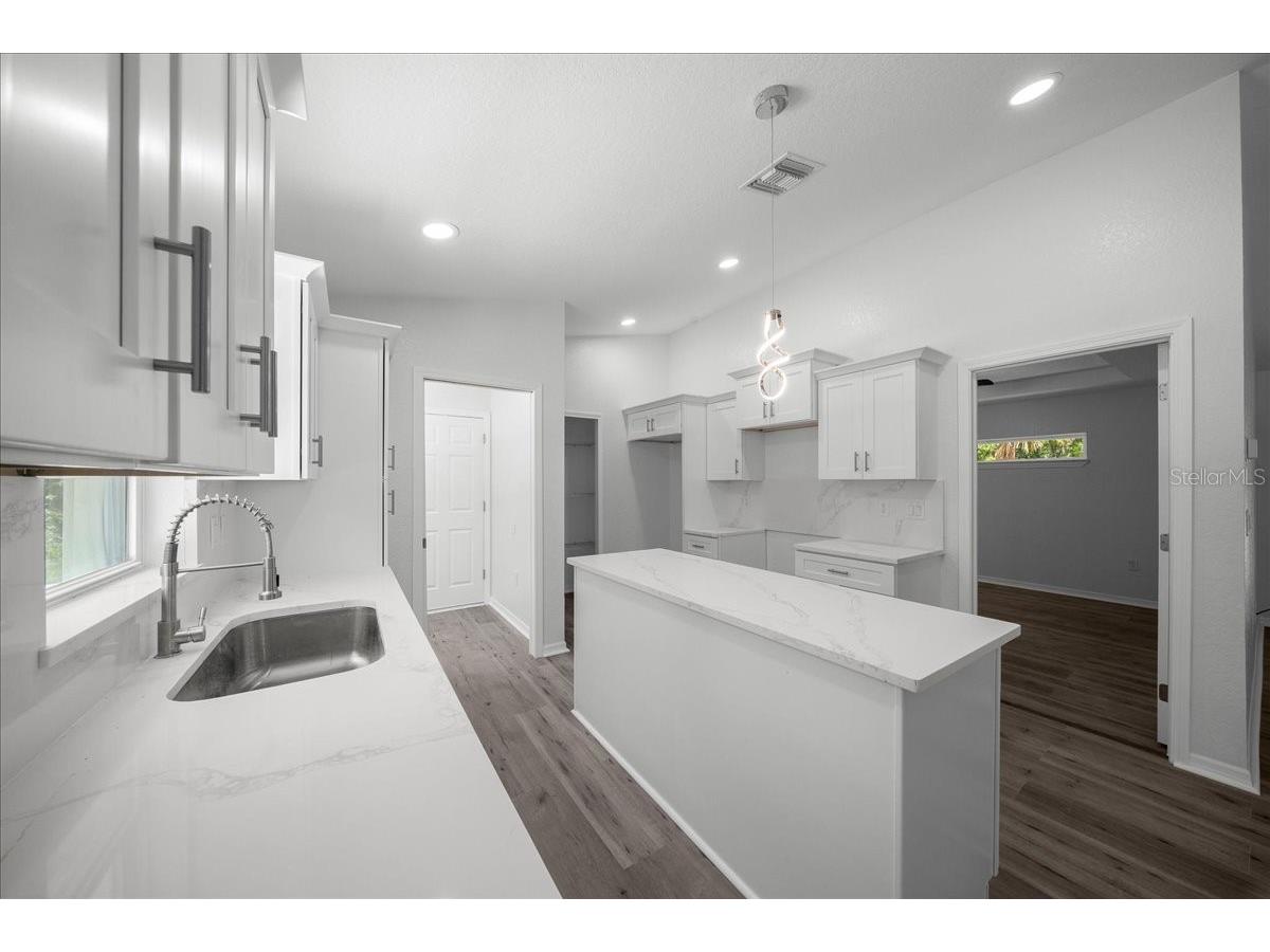 11 Sequoia Loop Place Ocklawaha FL 32179 OM717580 image32