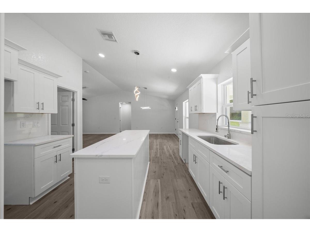 11 Sequoia Loop Place Ocklawaha FL 32179 OM717580 image37
