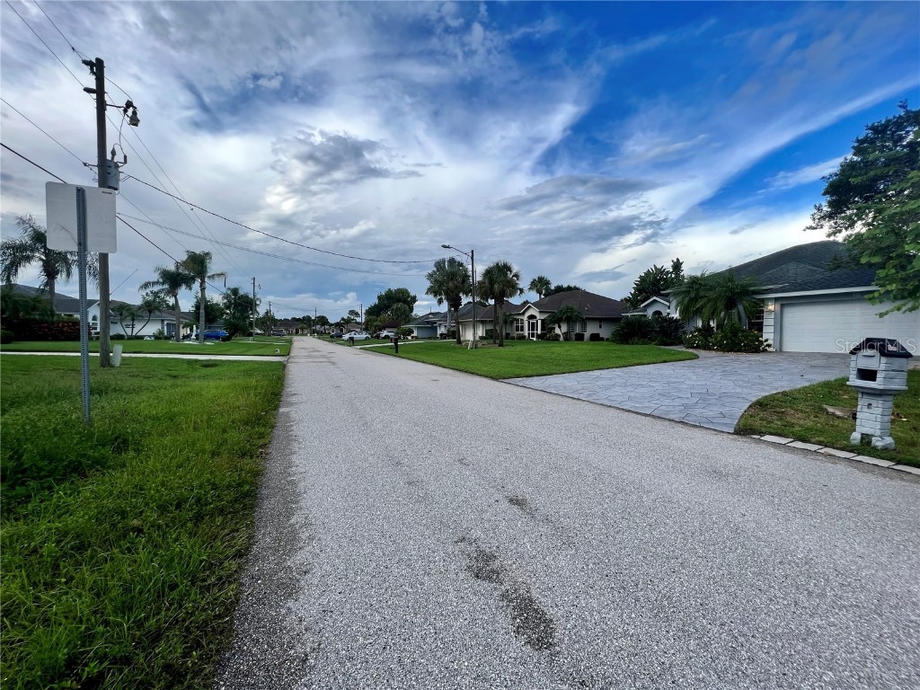 11 Sportsman Road Rotonda West FL 33947 C7516478 image3