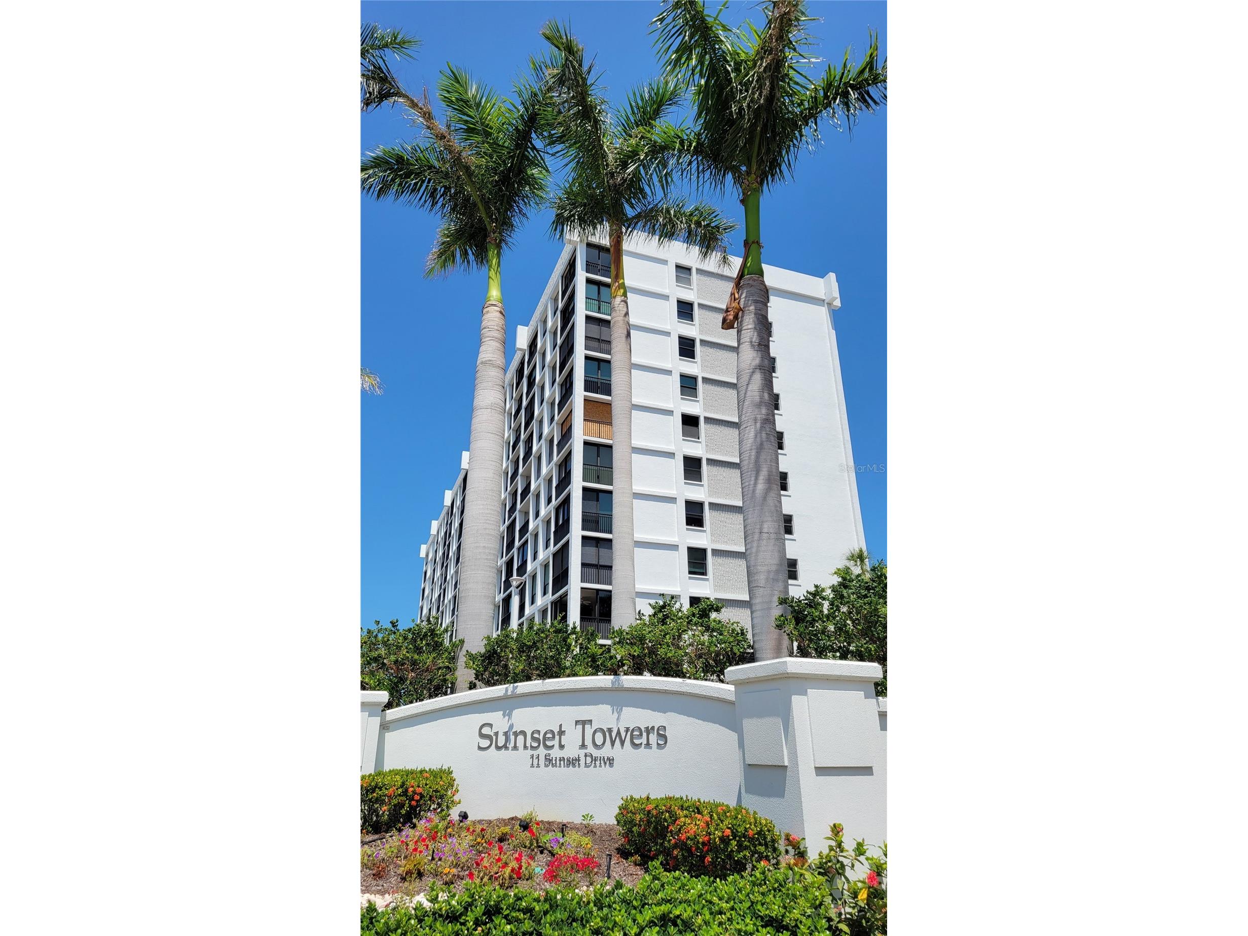 11 Sunset Drive #105 Sarasota FL 34236 A4681841 image1