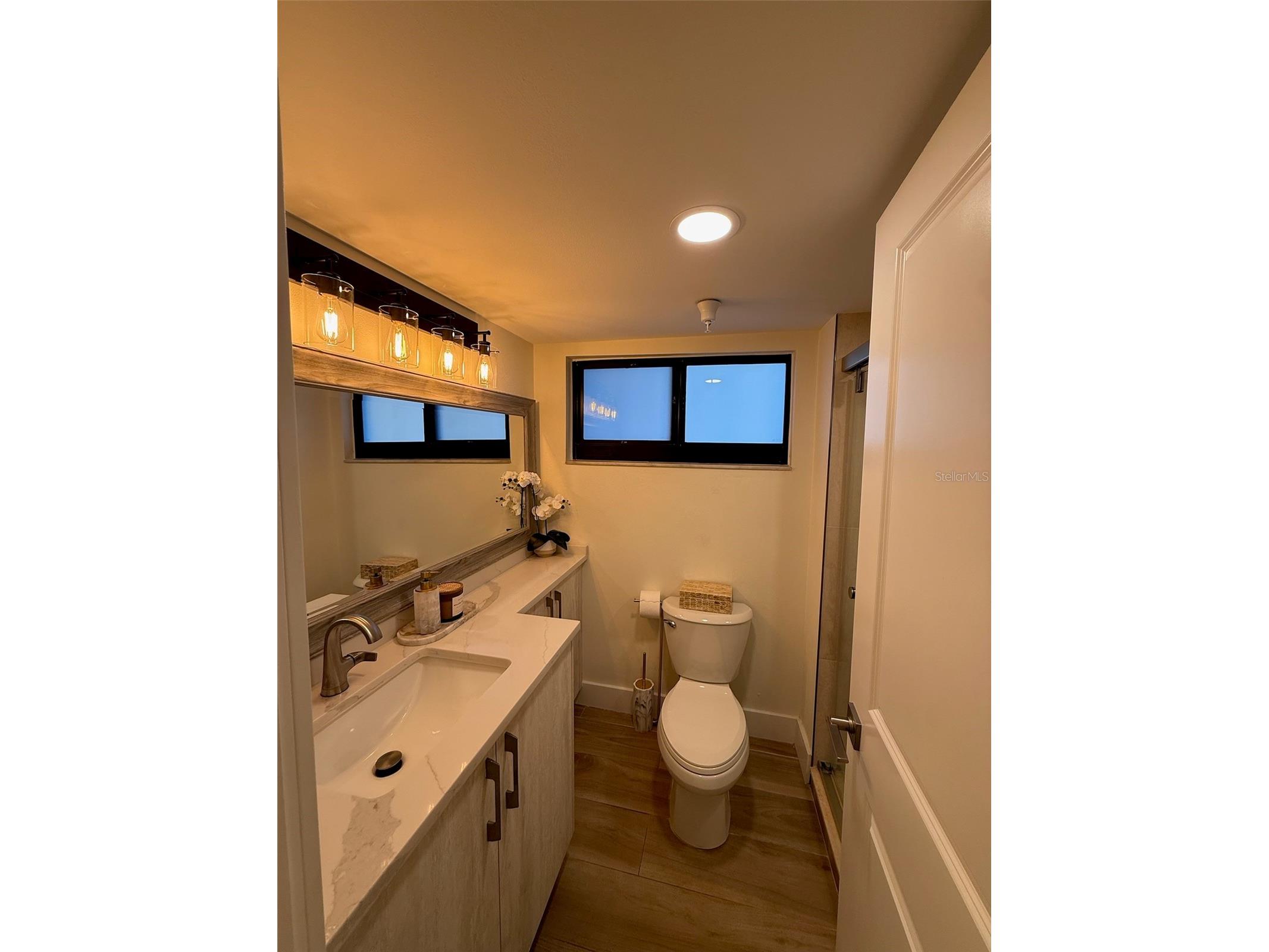 11 Sunset Drive #105 Sarasota FL 34236 A4681841 image35