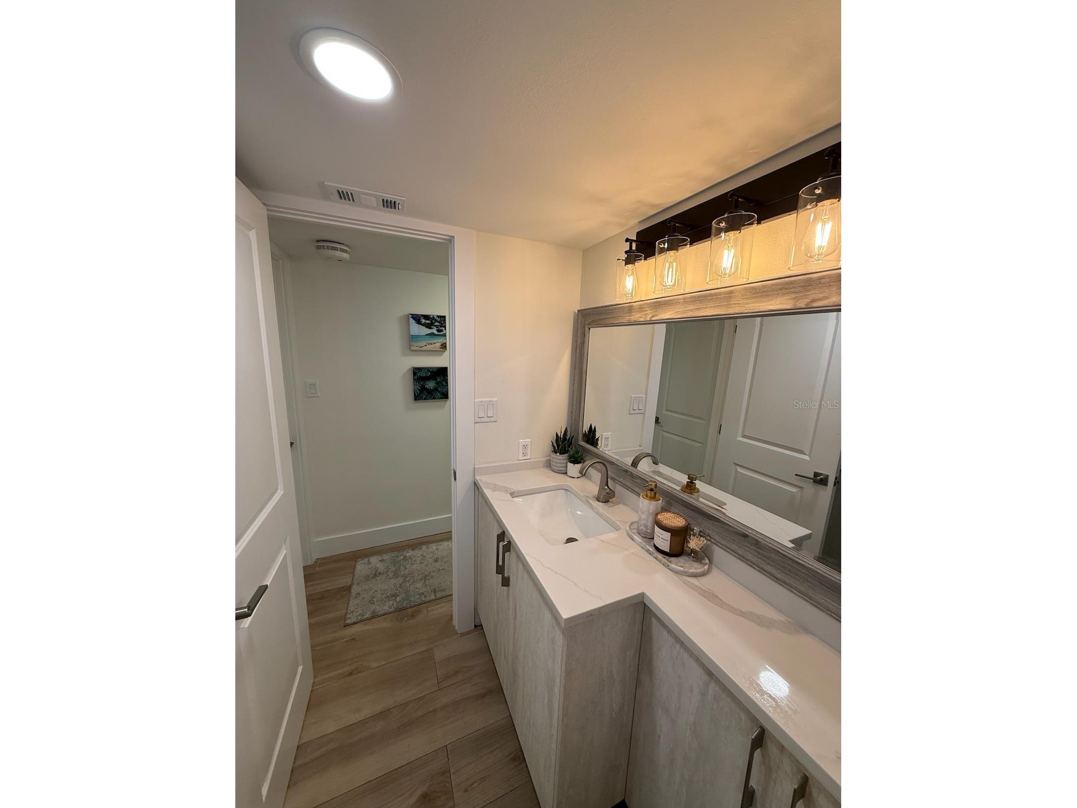 11 Sunset Drive #105 Sarasota FL 34236 A4681841 image36