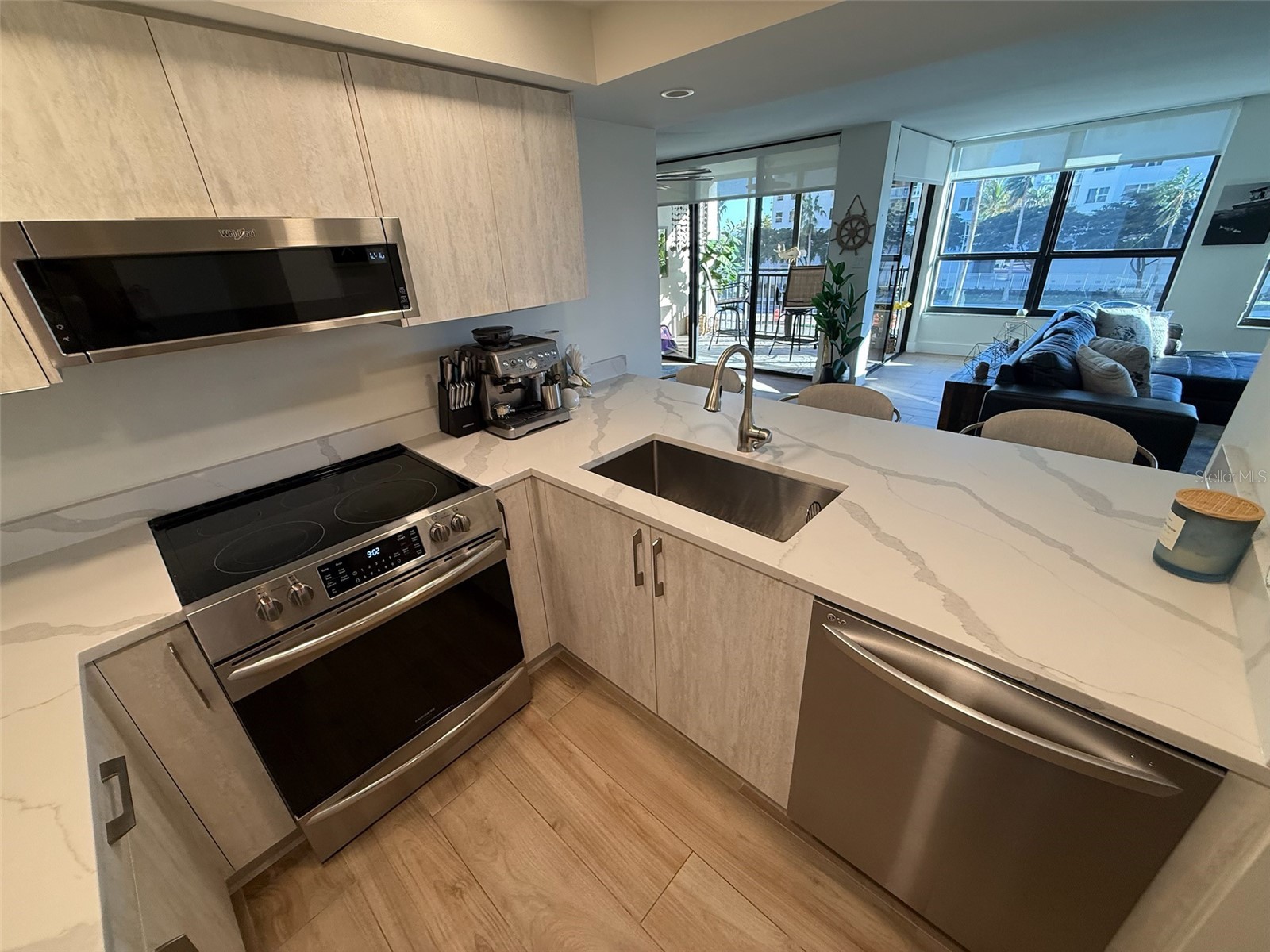 11 Sunset Drive #105 Sarasota FL 34236 A4681841 image8