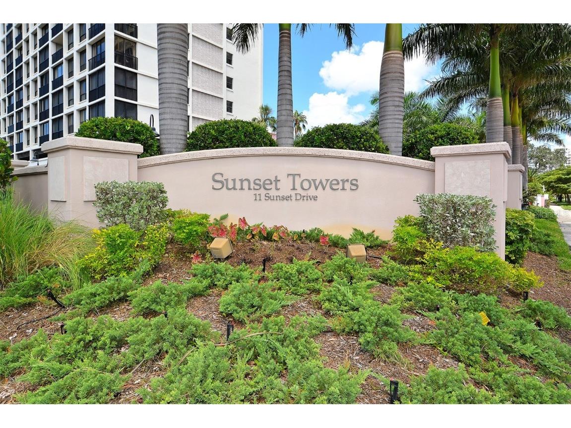 11 Sunset Drive #303 Sarasota FL 34236 A4642099 image2