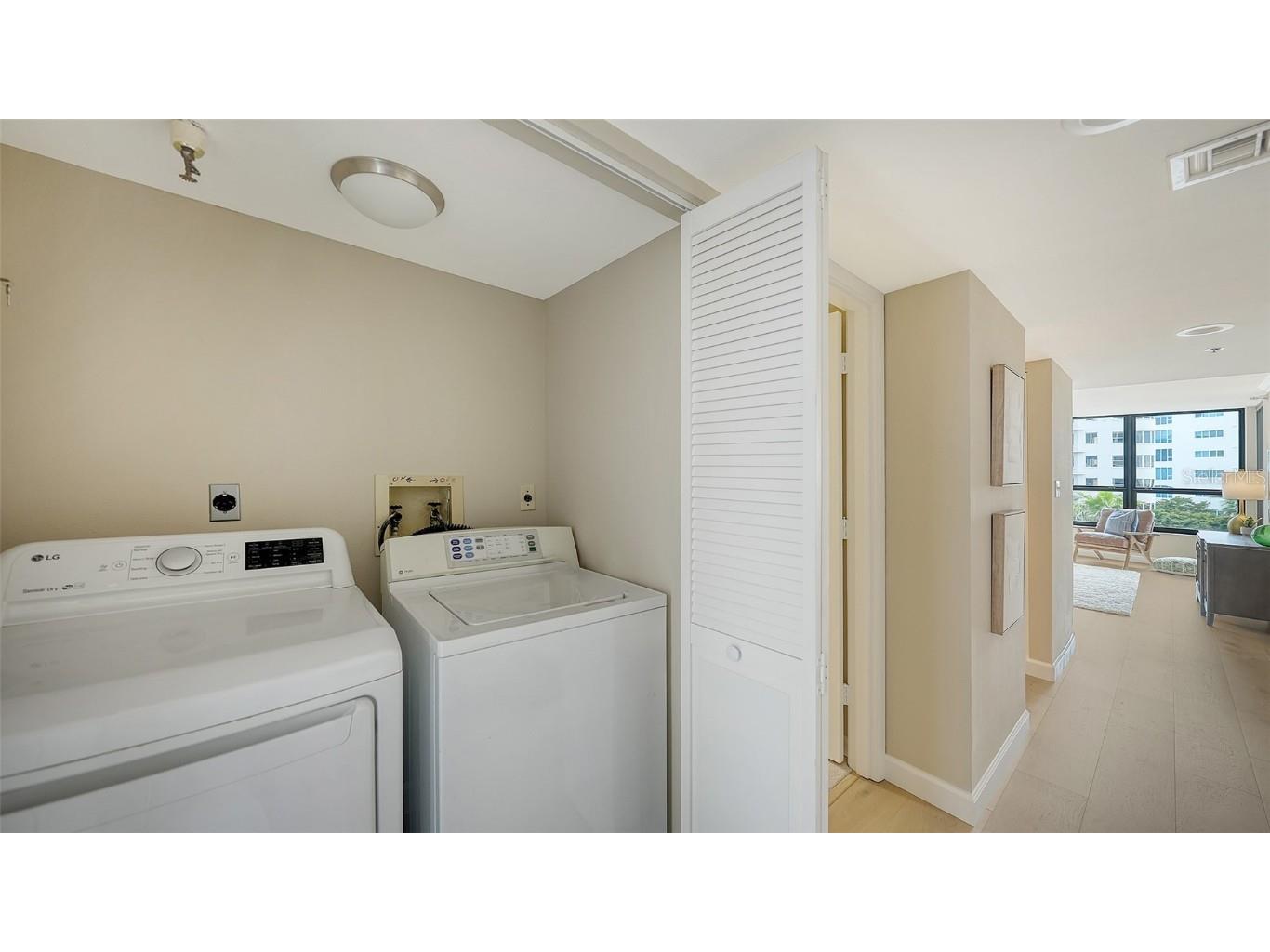 11 Sunset Drive #303 Sarasota FL 34236 A4642099 image33
