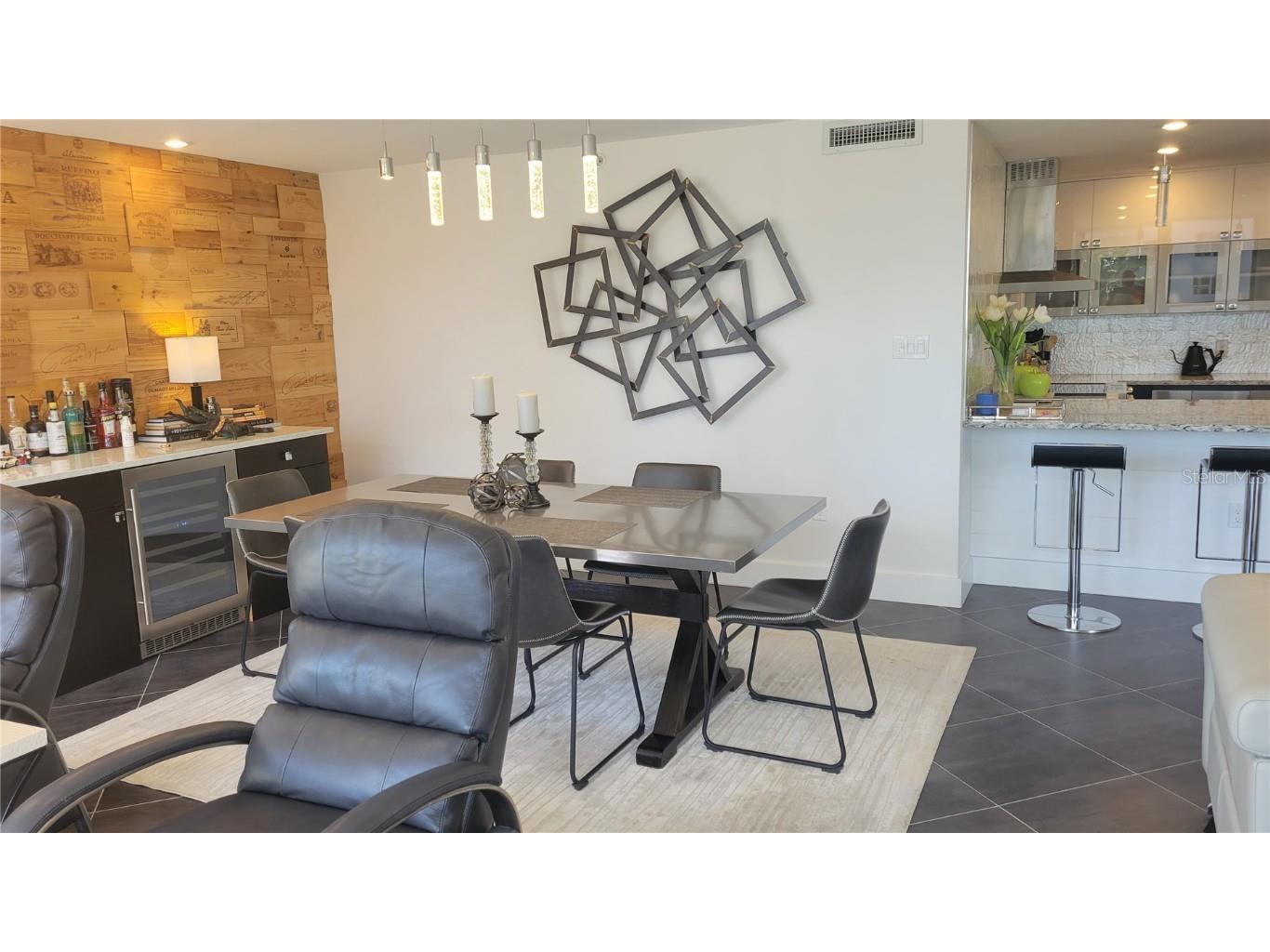 11 Sunset Drive #304 Sarasota FL 34236 - SARASOTA BAY A4667216 image10