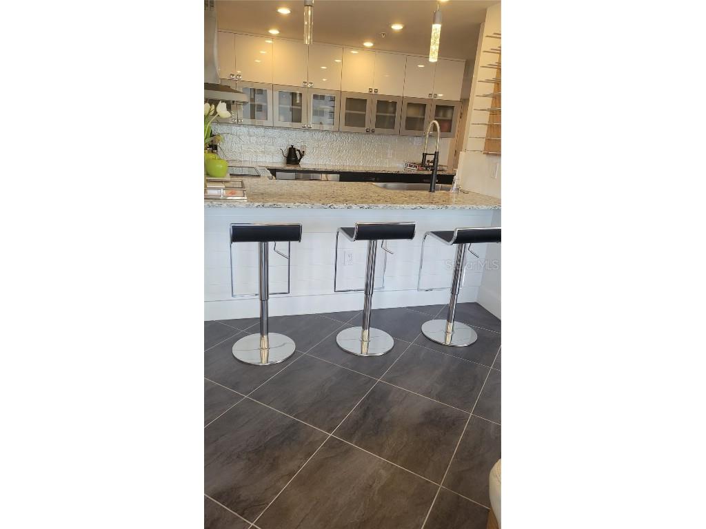 11 Sunset Drive #304 Sarasota FL 34236 - SARASOTA BAY A4667216 image7