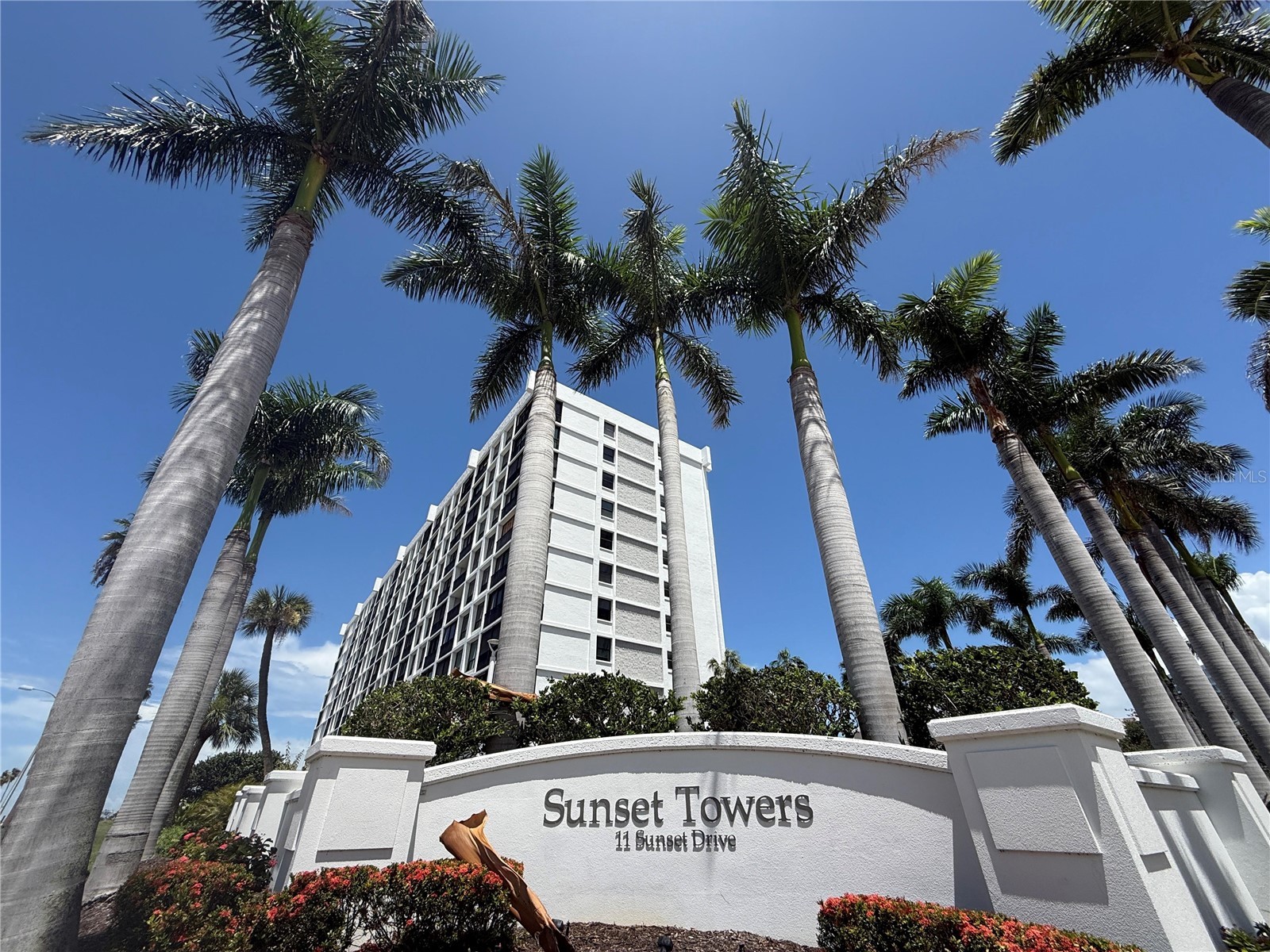 11 Sunset Drive #502 Sarasota FL 34236 - SARASOTA BAY A4680726 image1
