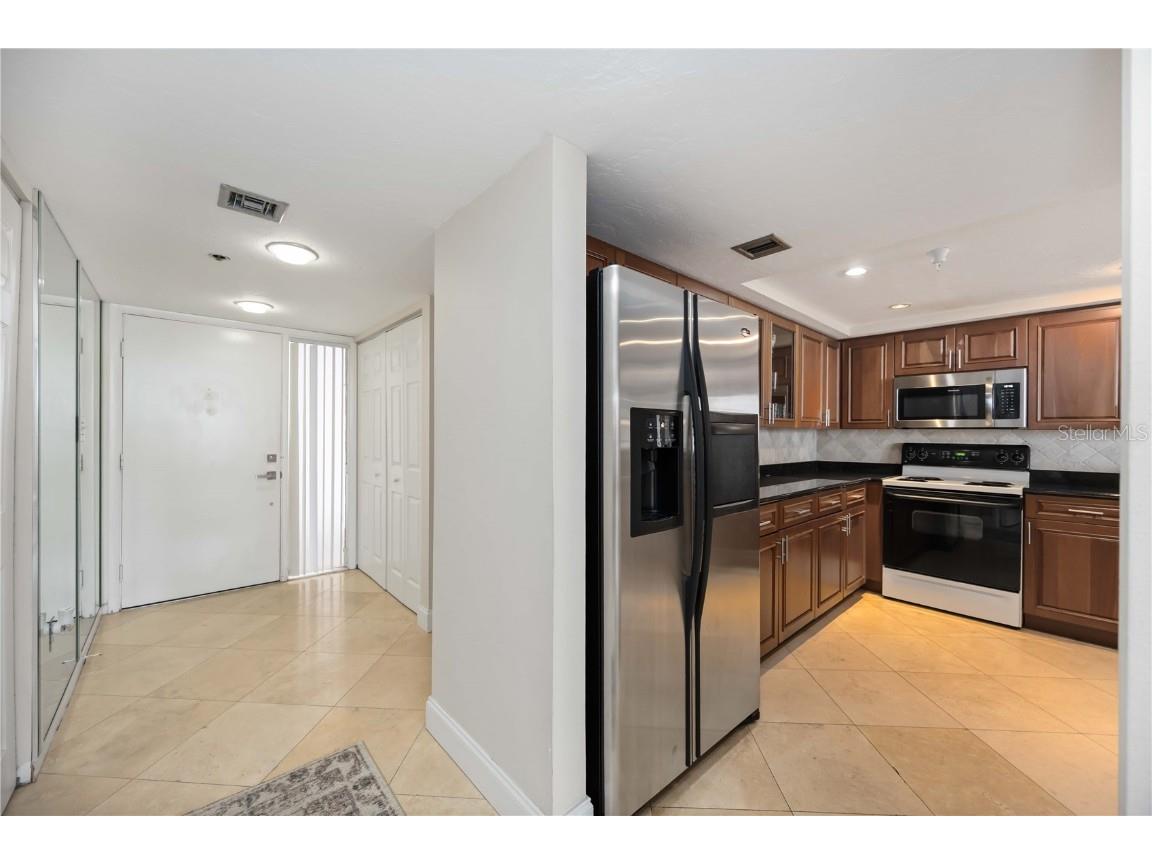 11 Sunset Drive #505 Sarasota FL 34236 A4660398 image25