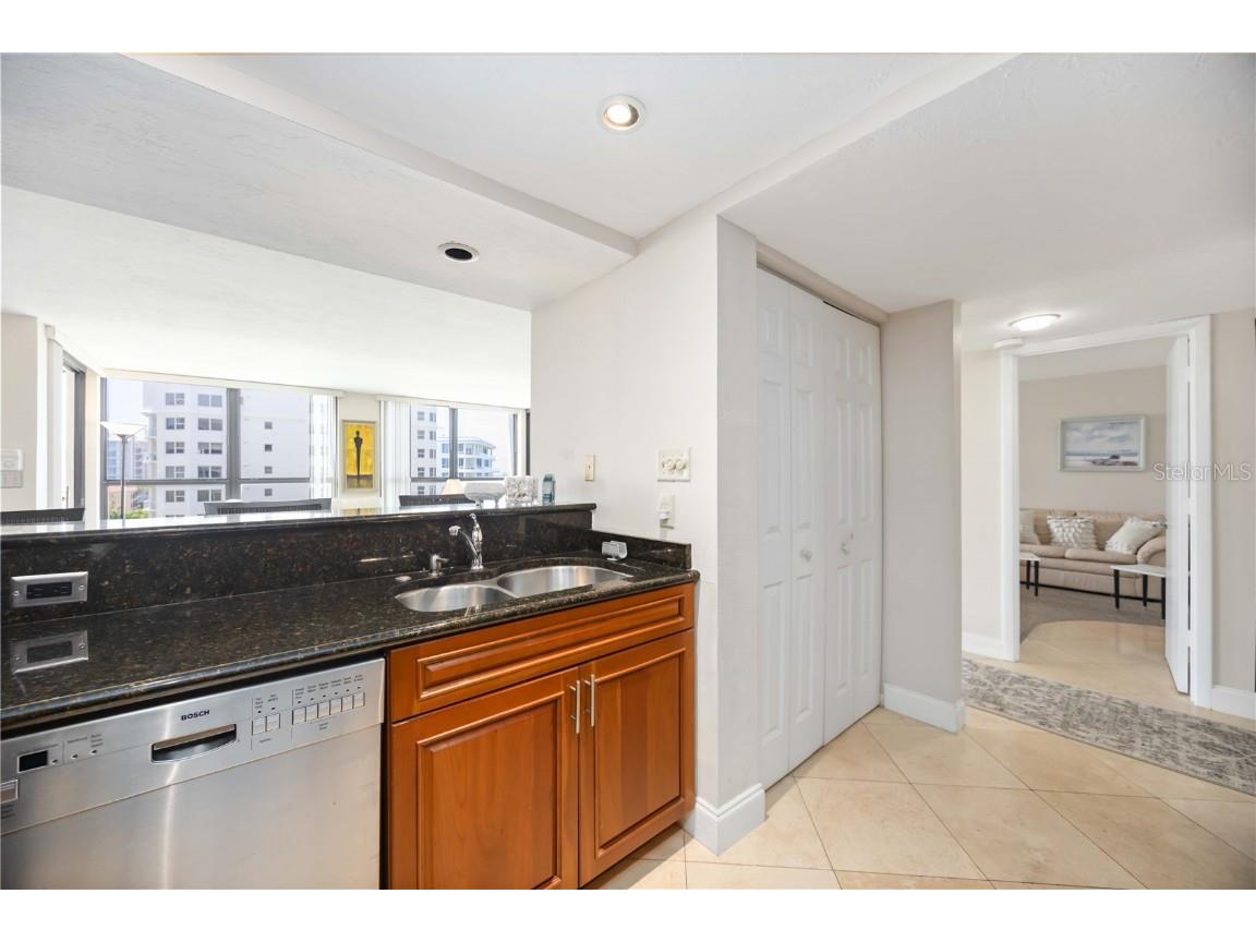 11 Sunset Drive #505 Sarasota FL 34236 A4666984 image20