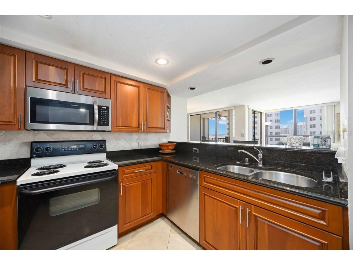 11 Sunset Drive #505 Sarasota FL 34236 A4666984 image21