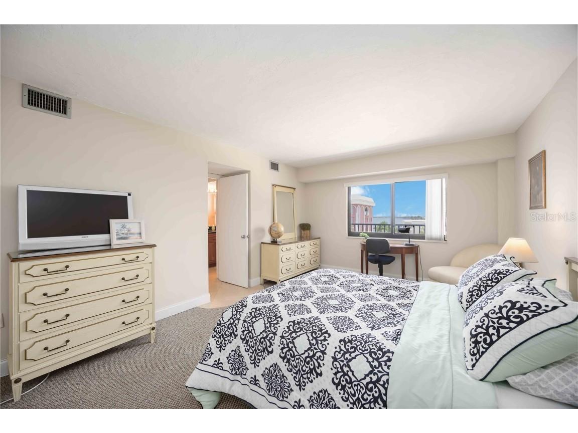 11 Sunset Drive #505 Sarasota FL 34236 A4666984 image44