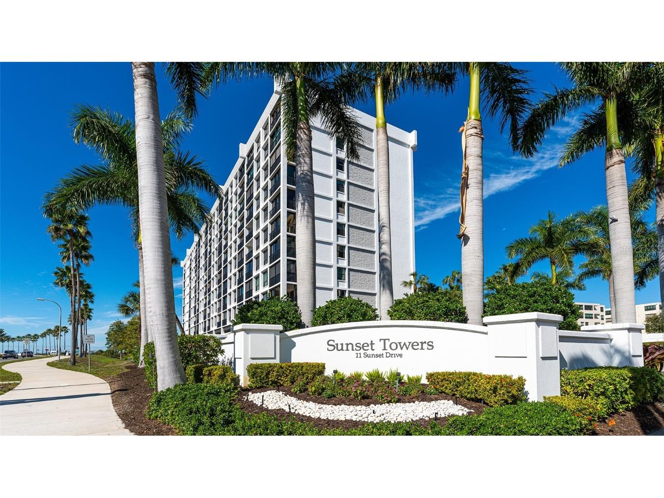 11 Sunset Drive #607 Sarasota FL 34236 A4596992 image1