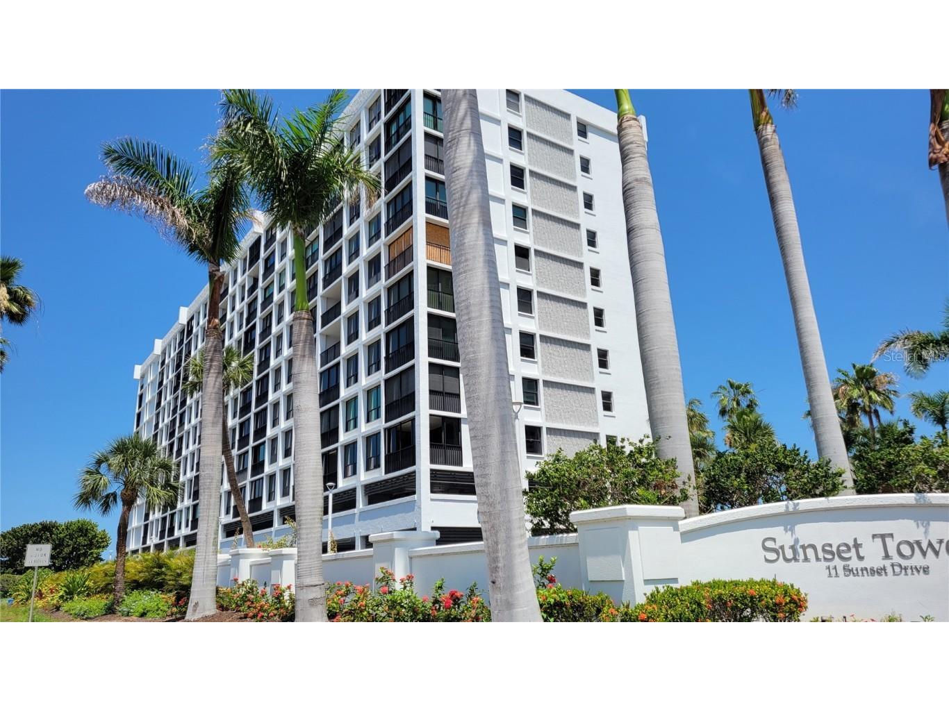 11 Sunset Drive #704 Sarasota FL 34236 - SARASOTA BAY A4653789 image2