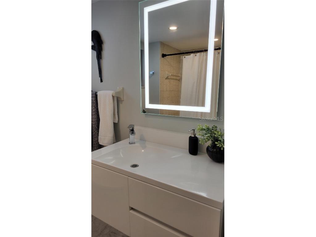 11 Sunset Drive #704 Sarasota FL 34236 - SARASOTA BAY A4653789 image20