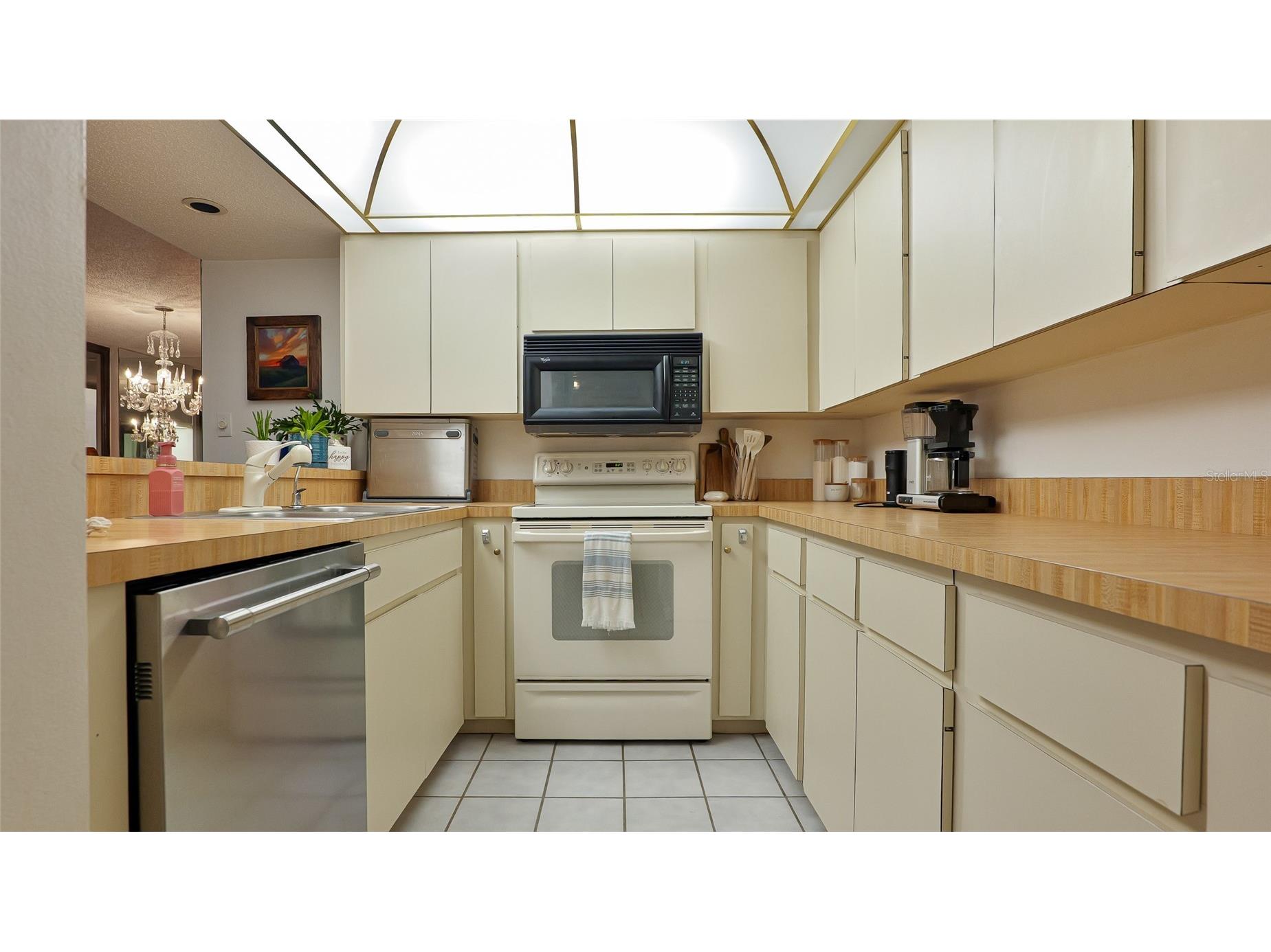 11 Sunset Drive #804 Sarasota FL 34236 A4685506 image14