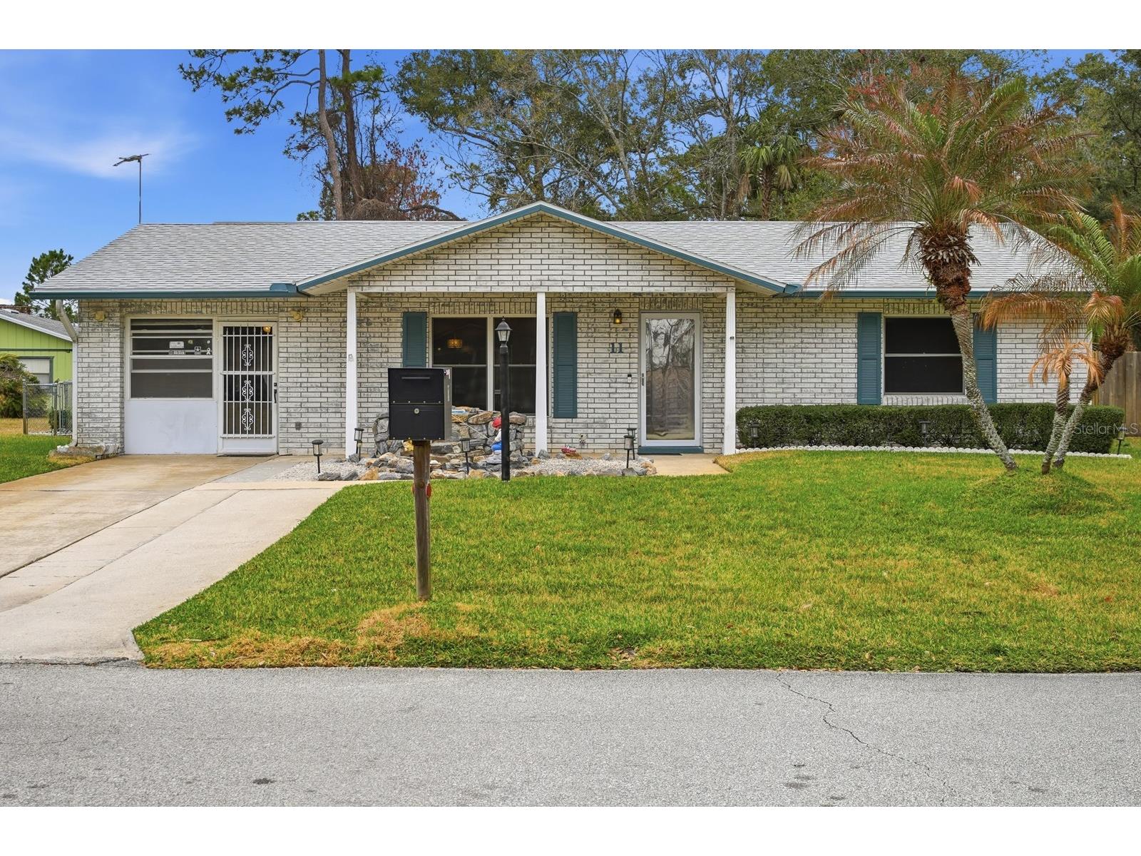 11 Wildwood Drive Edgewater FL 32132 V4947437 image1