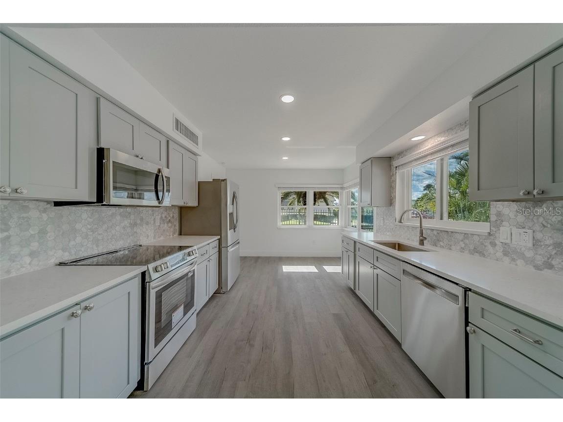 110 21st Street Belleair Beach FL 33786 TB8420469 image2