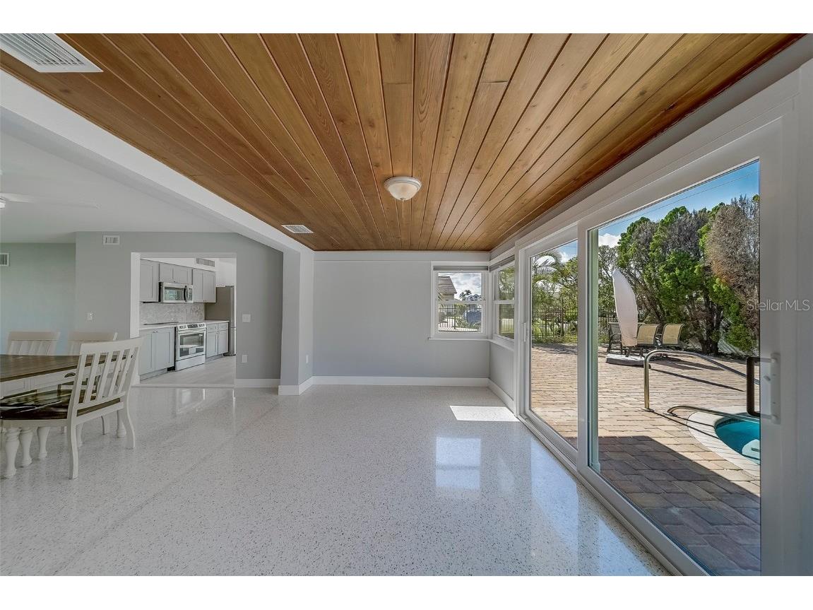 110 21st Street Belleair Beach FL 33786 TB8420469 image28