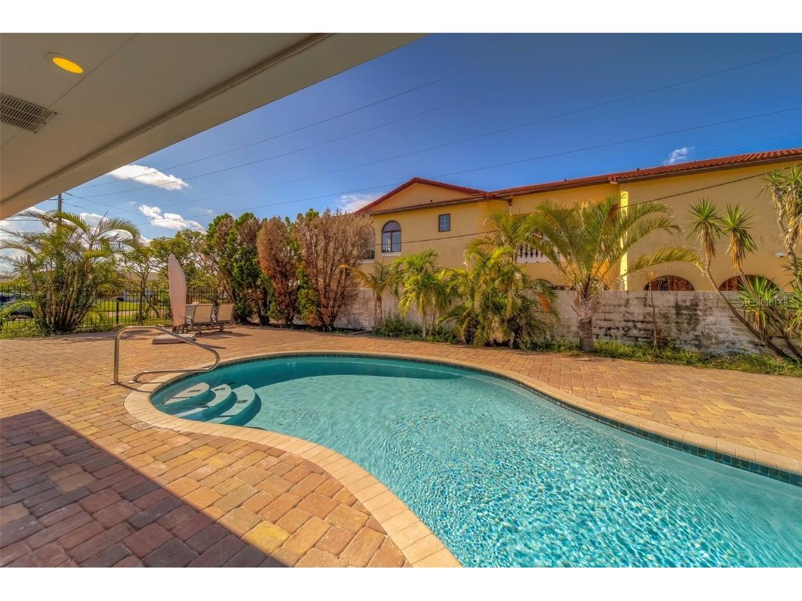 110 21st Street Belleair Beach FL 33786 TB8420469 image6