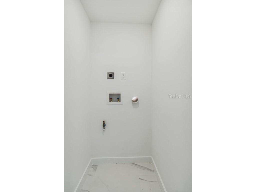 110 28th Avenue N #B Saint Petersburg FL 33704 TB8449770 image30