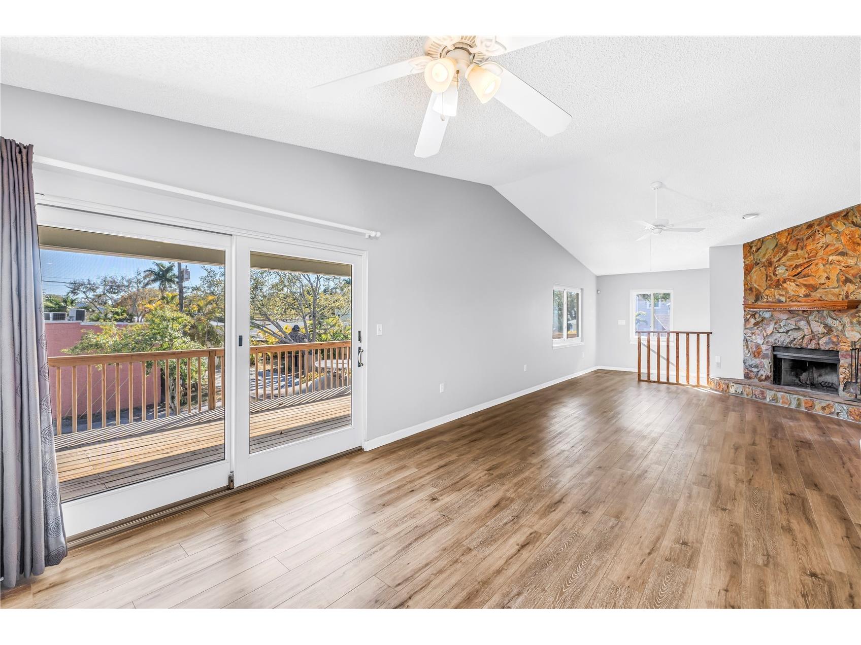 110 29th Avenue N Saint Petersburg FL 33704 TB8468051 image17