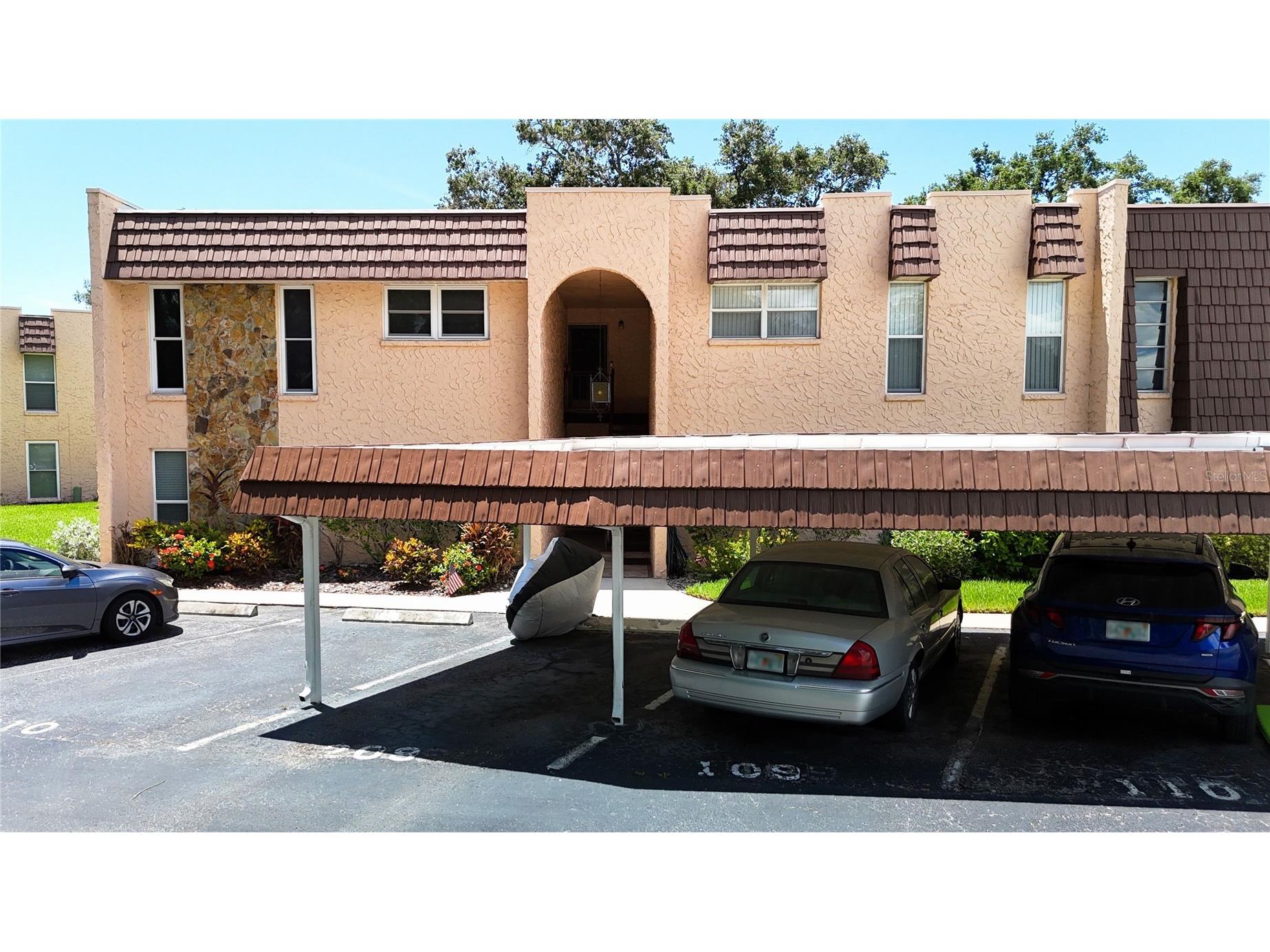 110 Aspen Circle Seminole FL 33777 TB8463000 image1