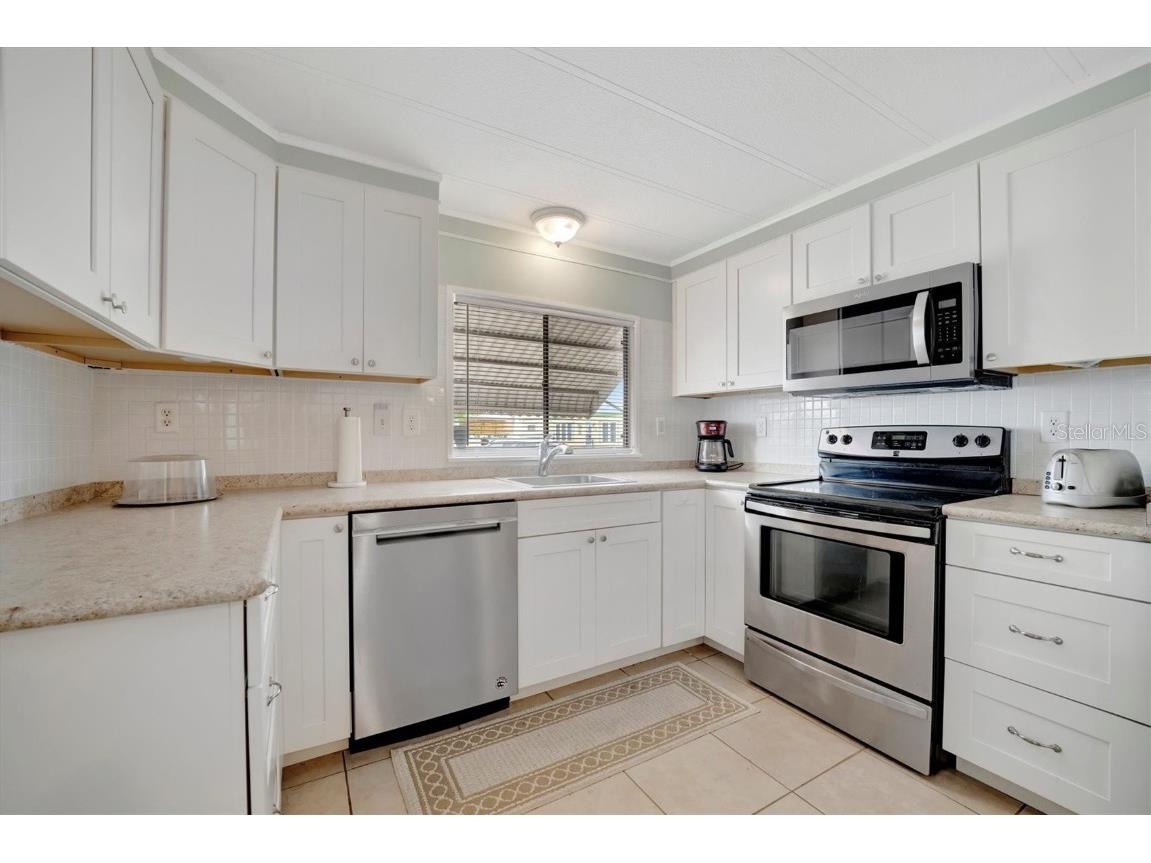 110 E Saint Lucia Loop Apollo Beach FL 33572 TB8459848 image3