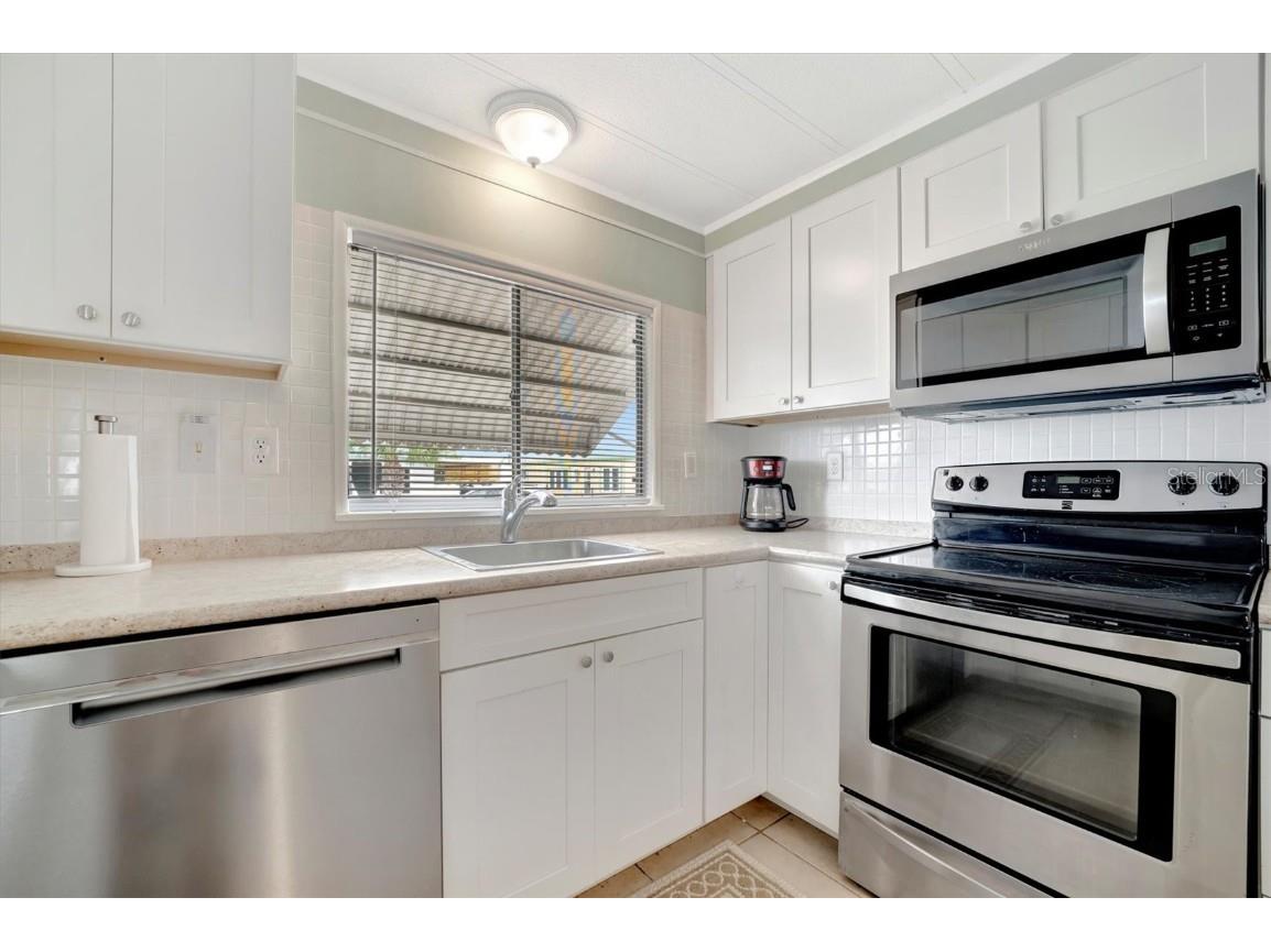 110 E Saint Lucia Loop Apollo Beach FL 33572 TB8459848 image6