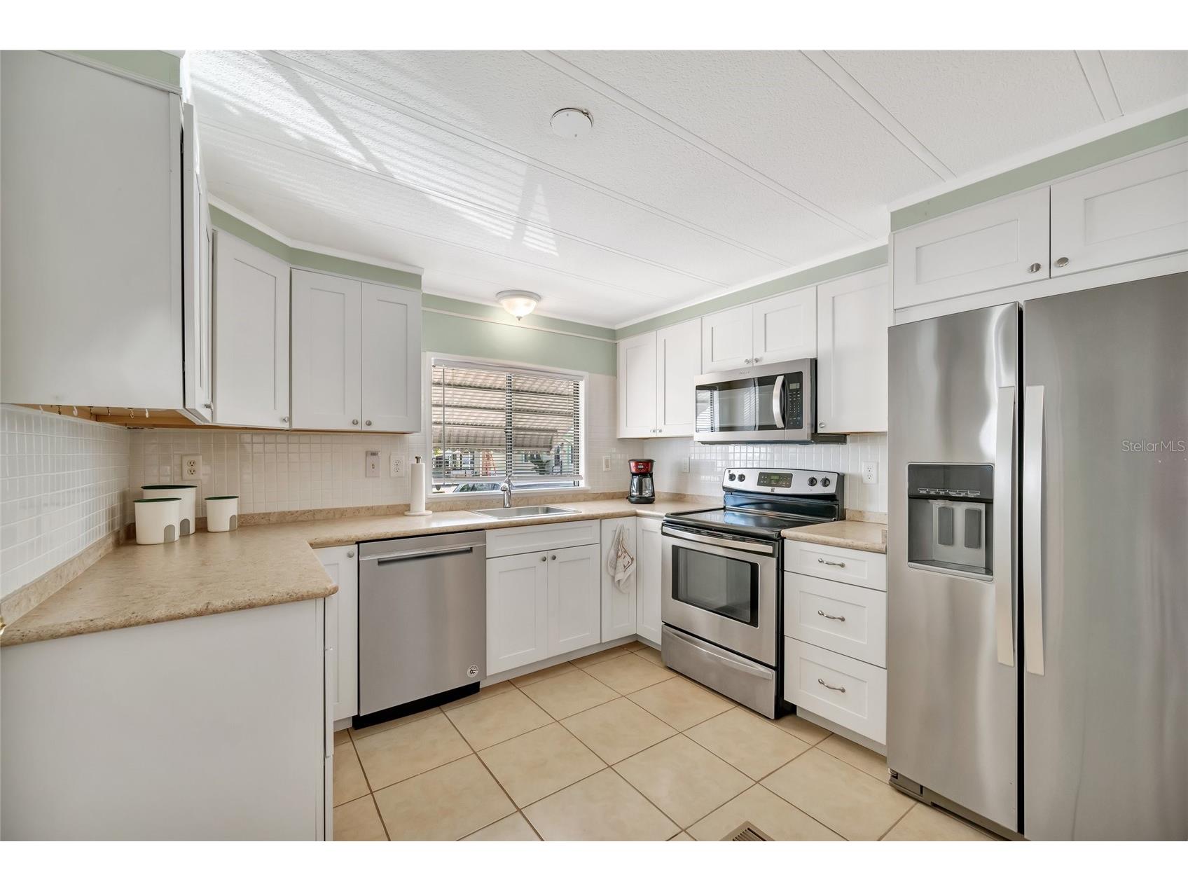 110 E Saint Lucia Loop Apollo Beach FL 33572 TB8485303 image6