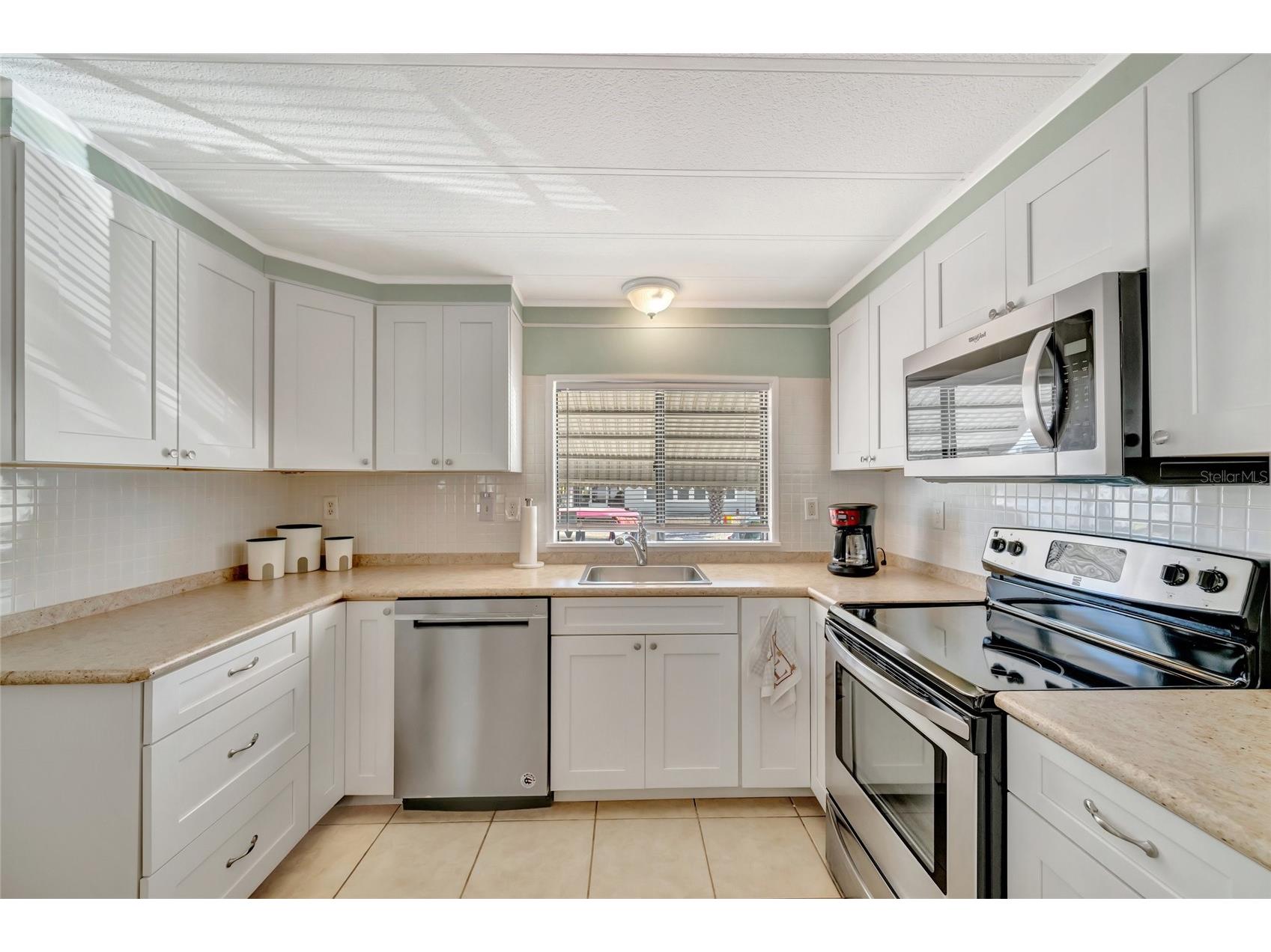 110 E Saint Lucia Loop Apollo Beach FL 33572 TB8485303 image7