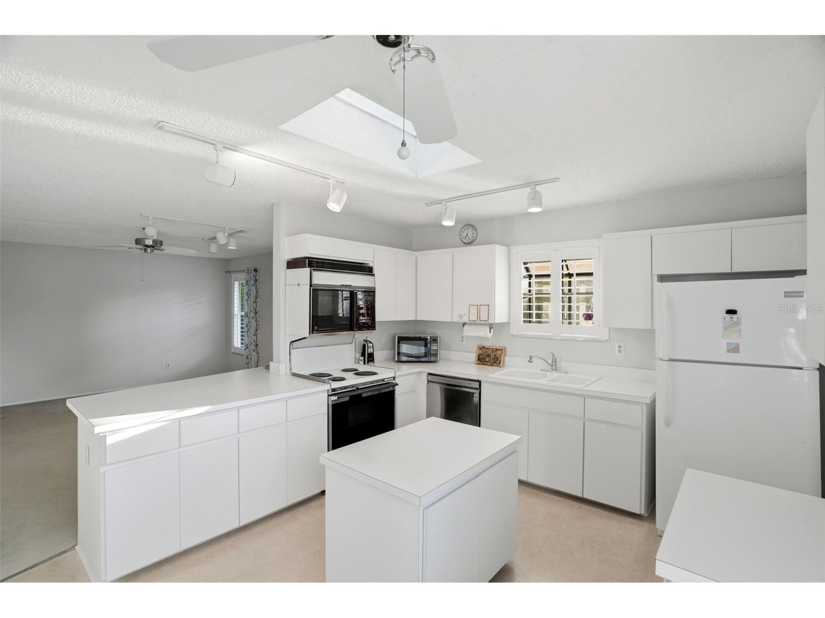110 Georgia Ave. Avenue Crystal Beach FL 34681 TB8508271 image19